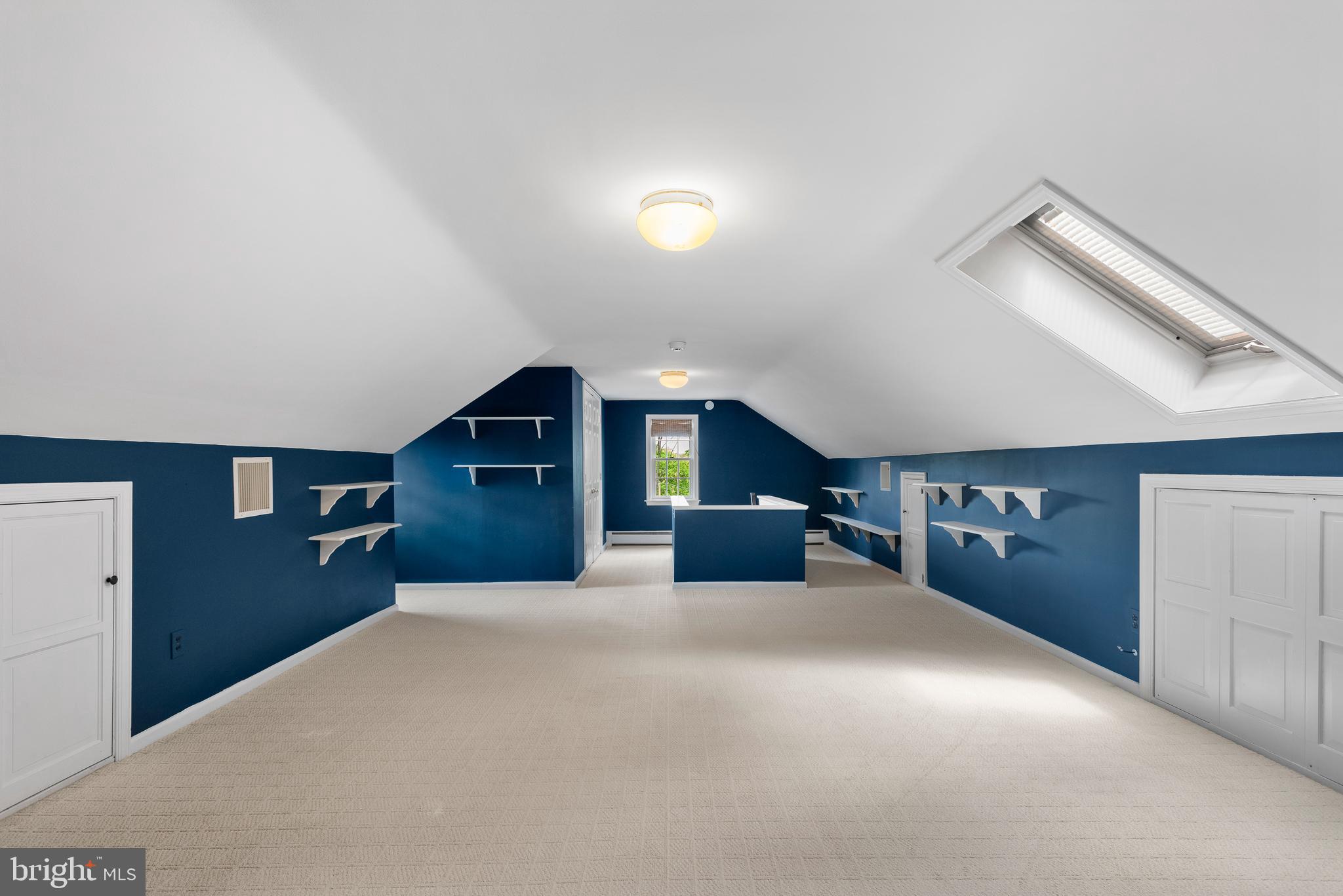 RADNOR HUNT - Residential