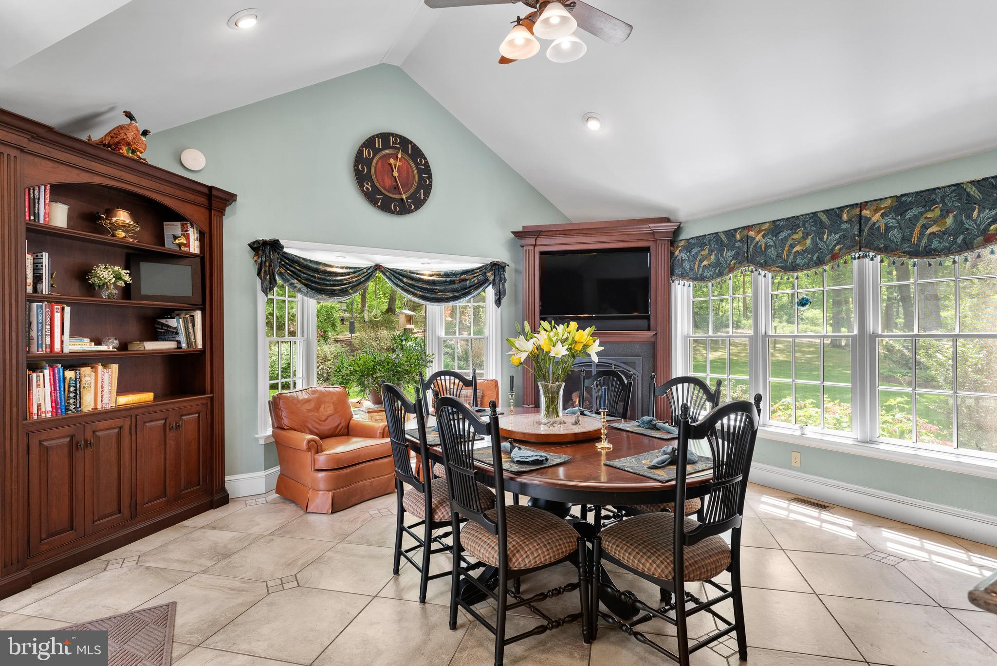 RADNOR HUNT - Residential