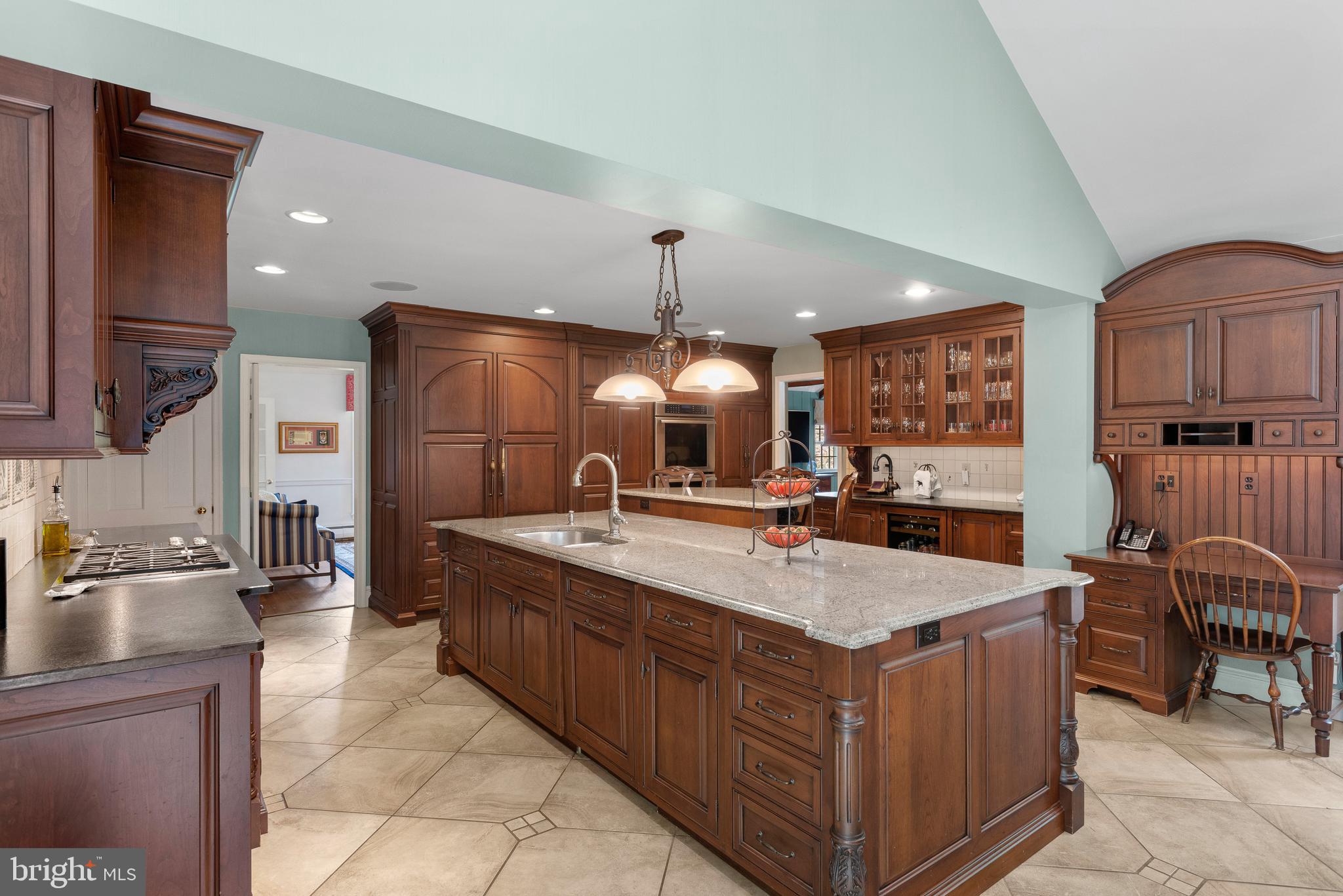 RADNOR HUNT - Residential