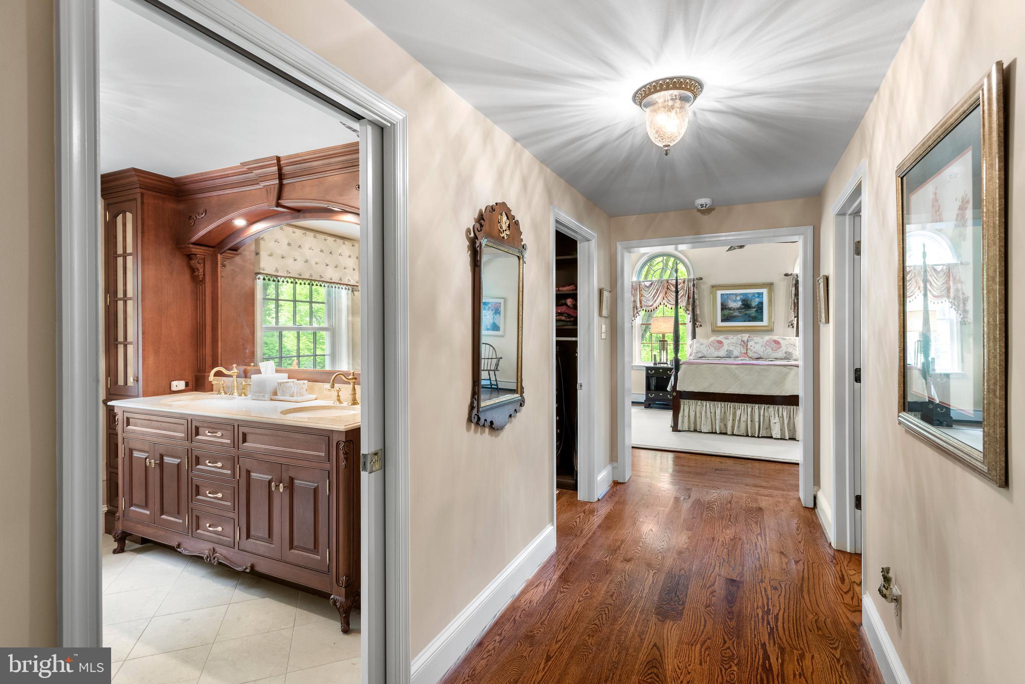 RADNOR HUNT - Residential