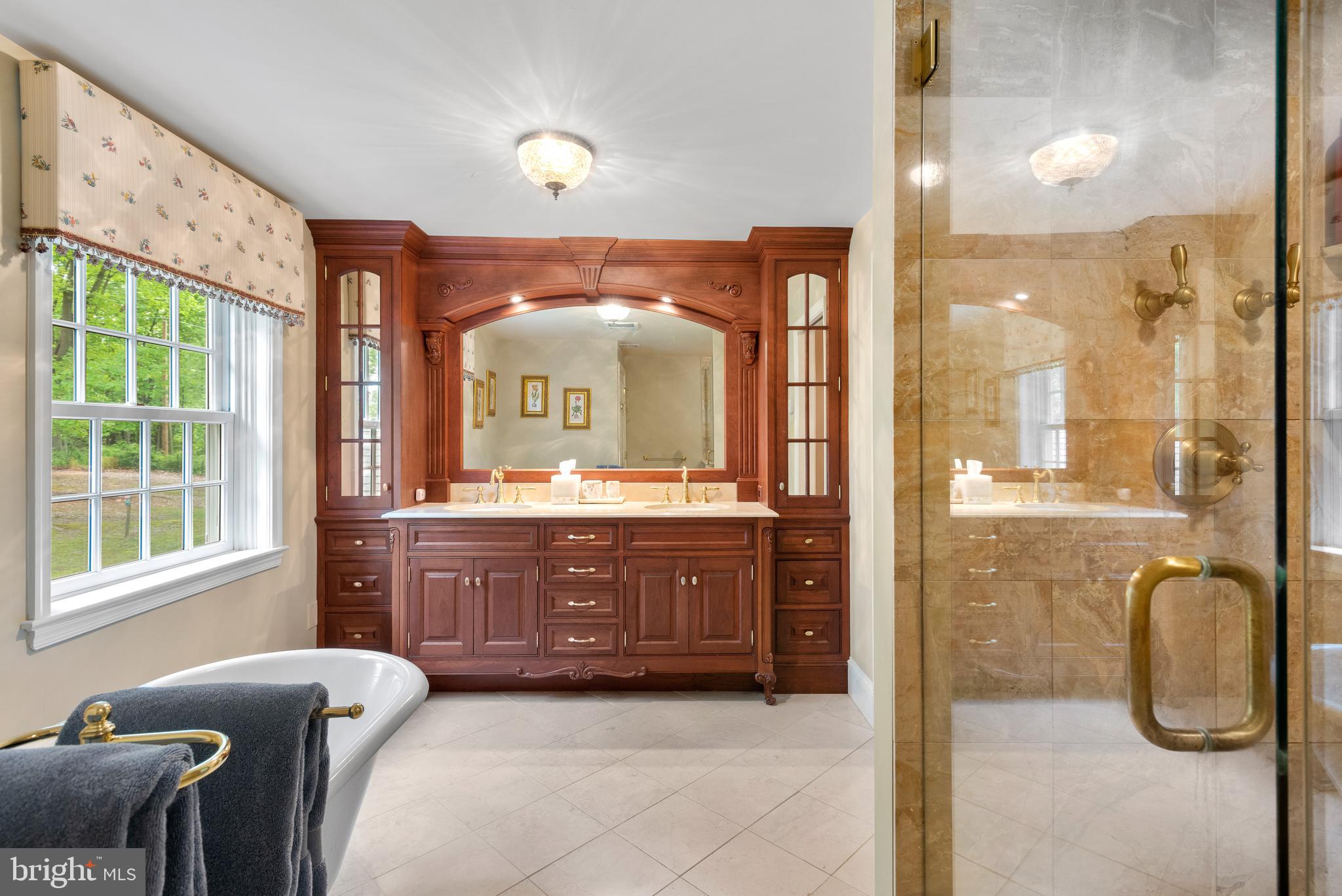 RADNOR HUNT - Residential