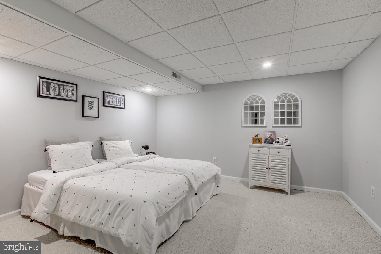 HICKORY HILL - Residential