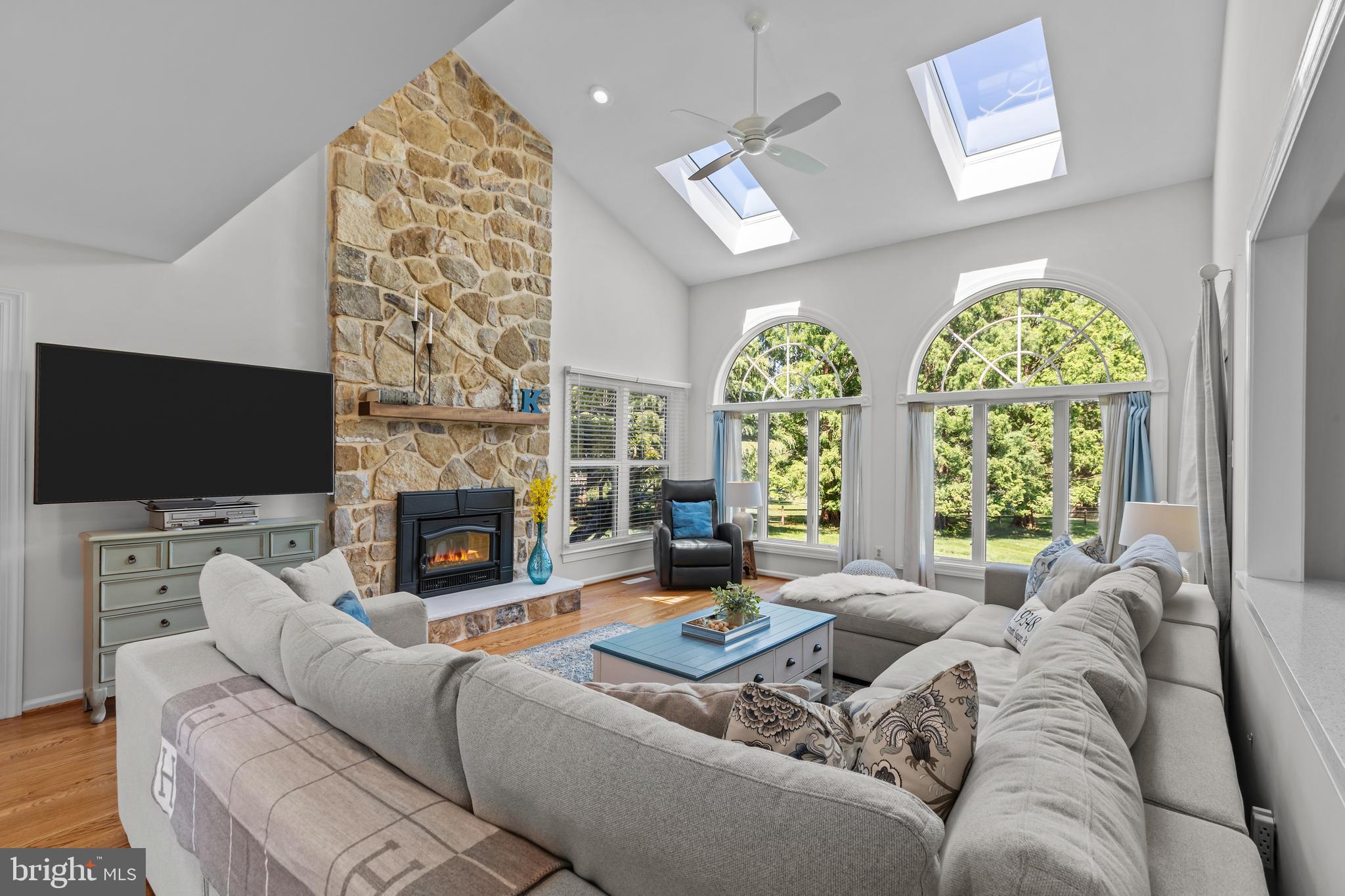 HICKORY HILL - Residential