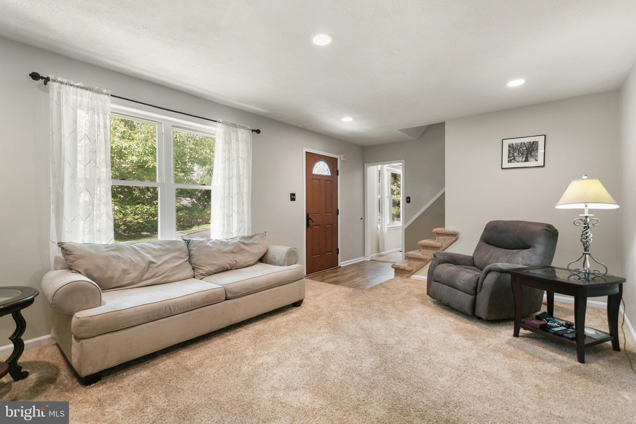 718 BICKING DRIVE