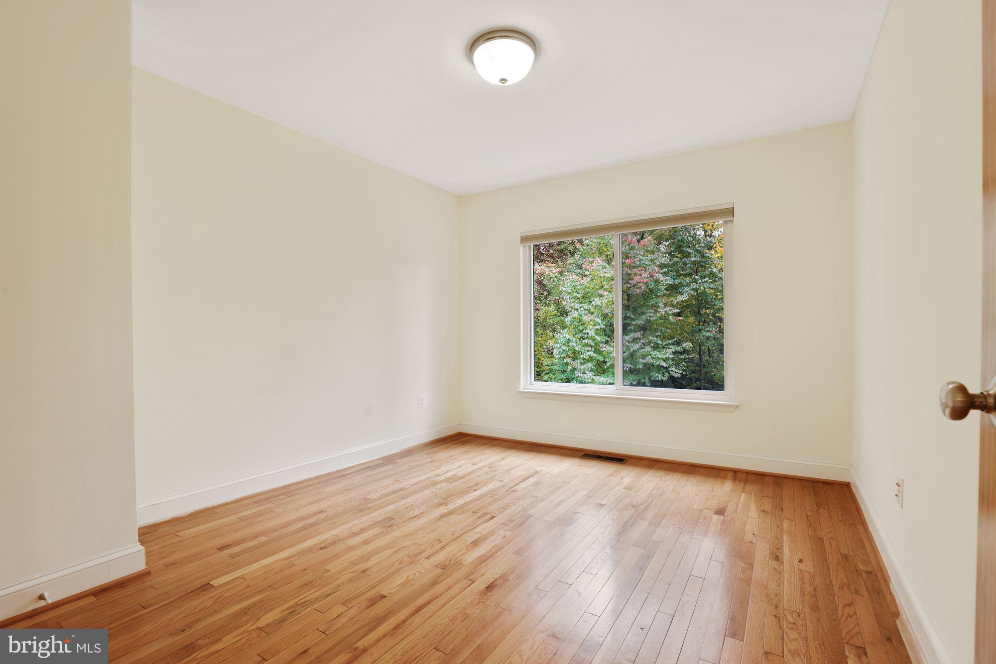 RESTON - Residential Lease