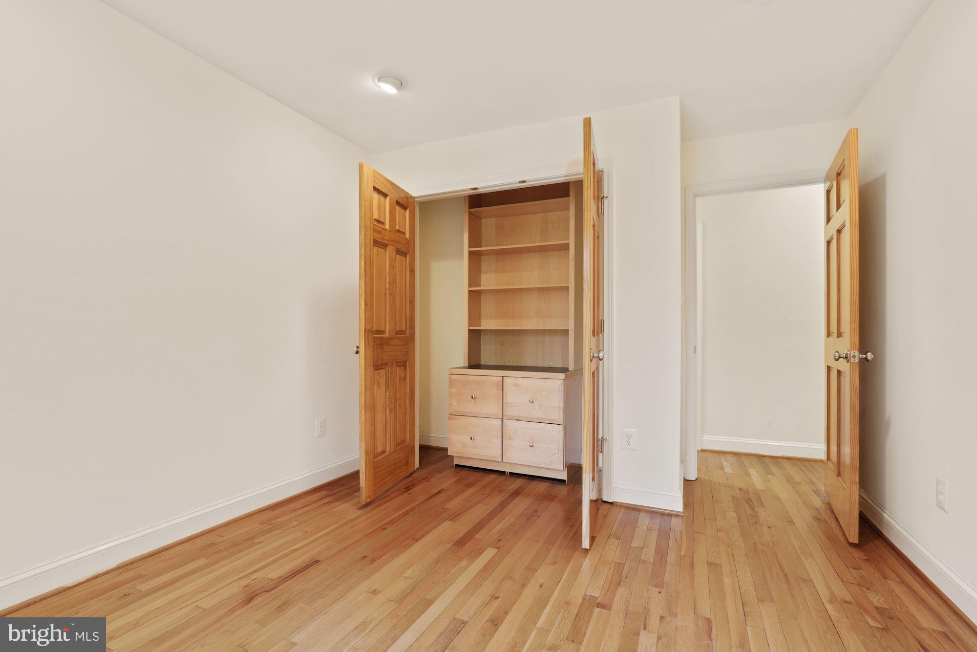 RESTON - Residential Lease