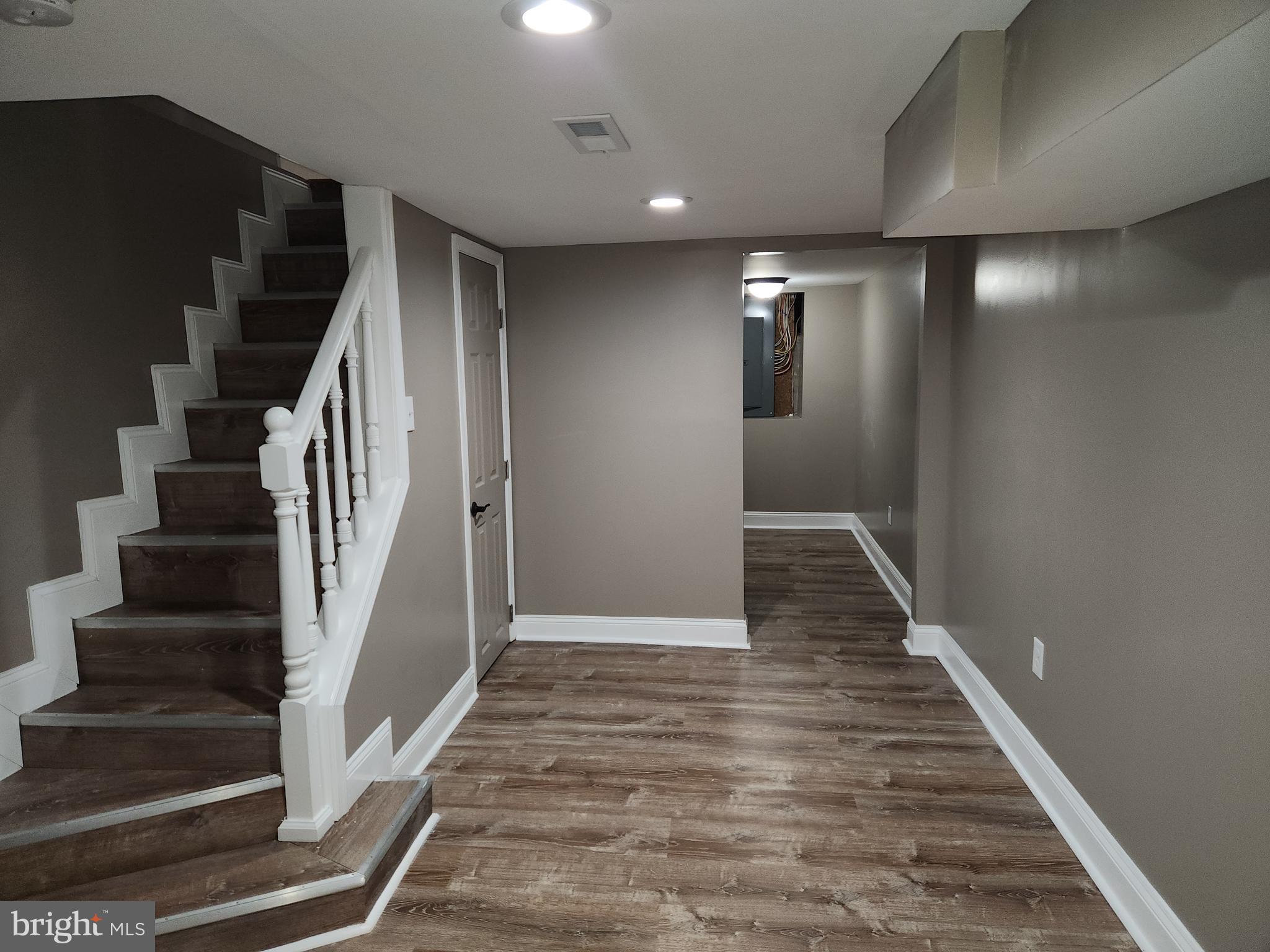 SANDTOWN-WINCHESTER - Residential