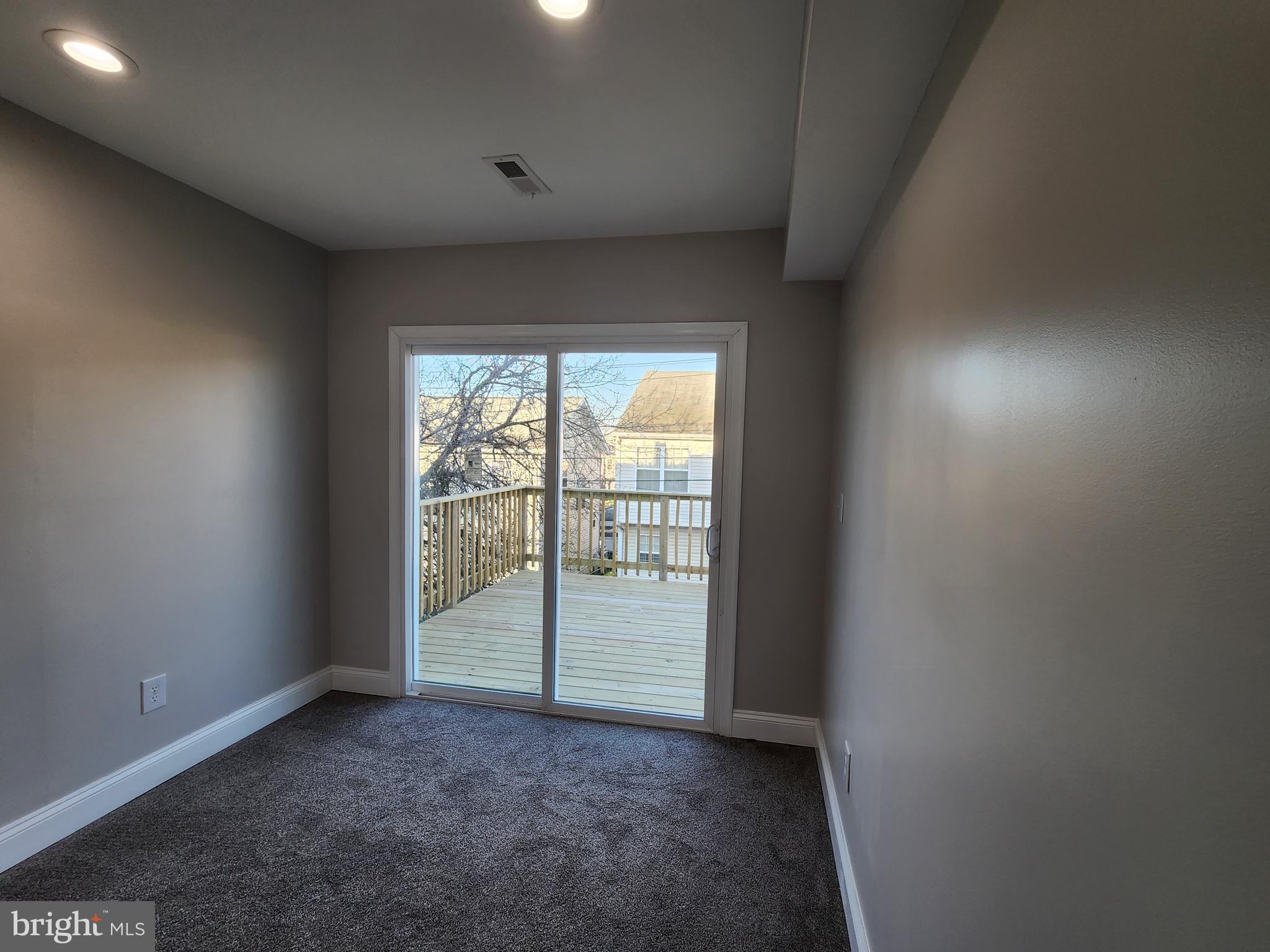 SANDTOWN-WINCHESTER - Residential