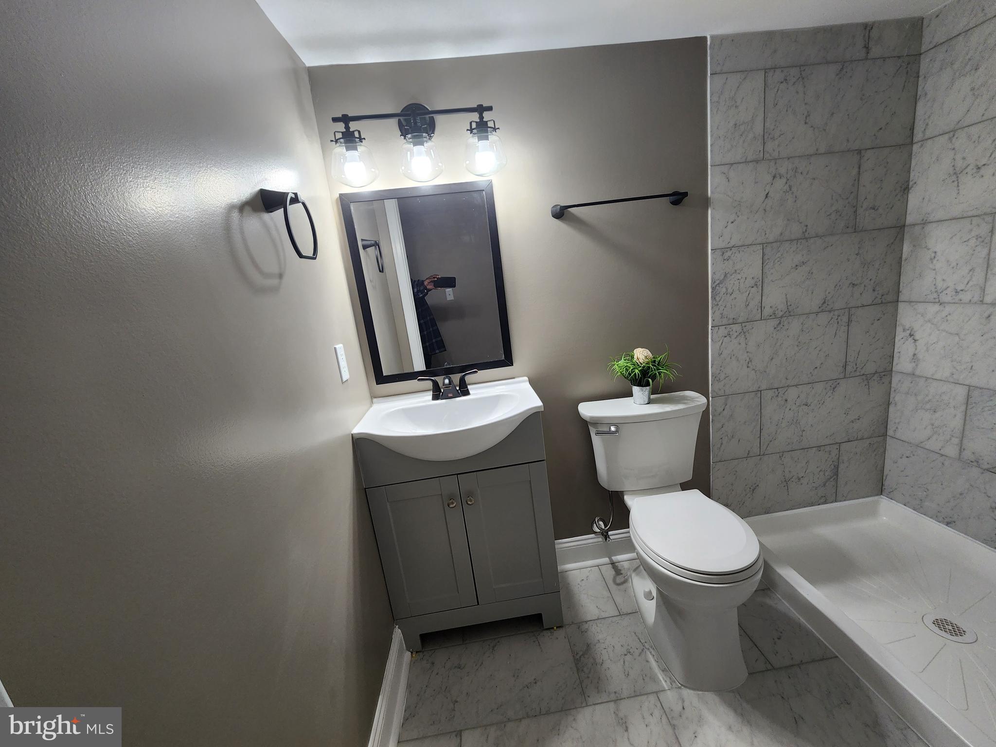 SANDTOWN-WINCHESTER - Residential