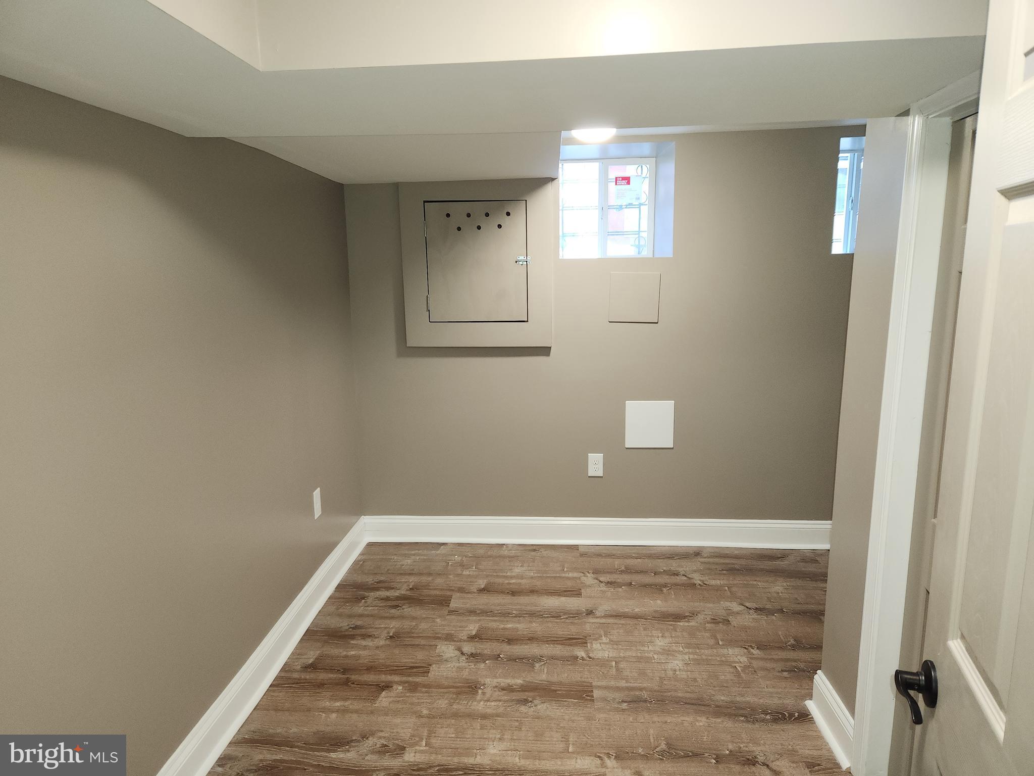 SANDTOWN-WINCHESTER - Residential