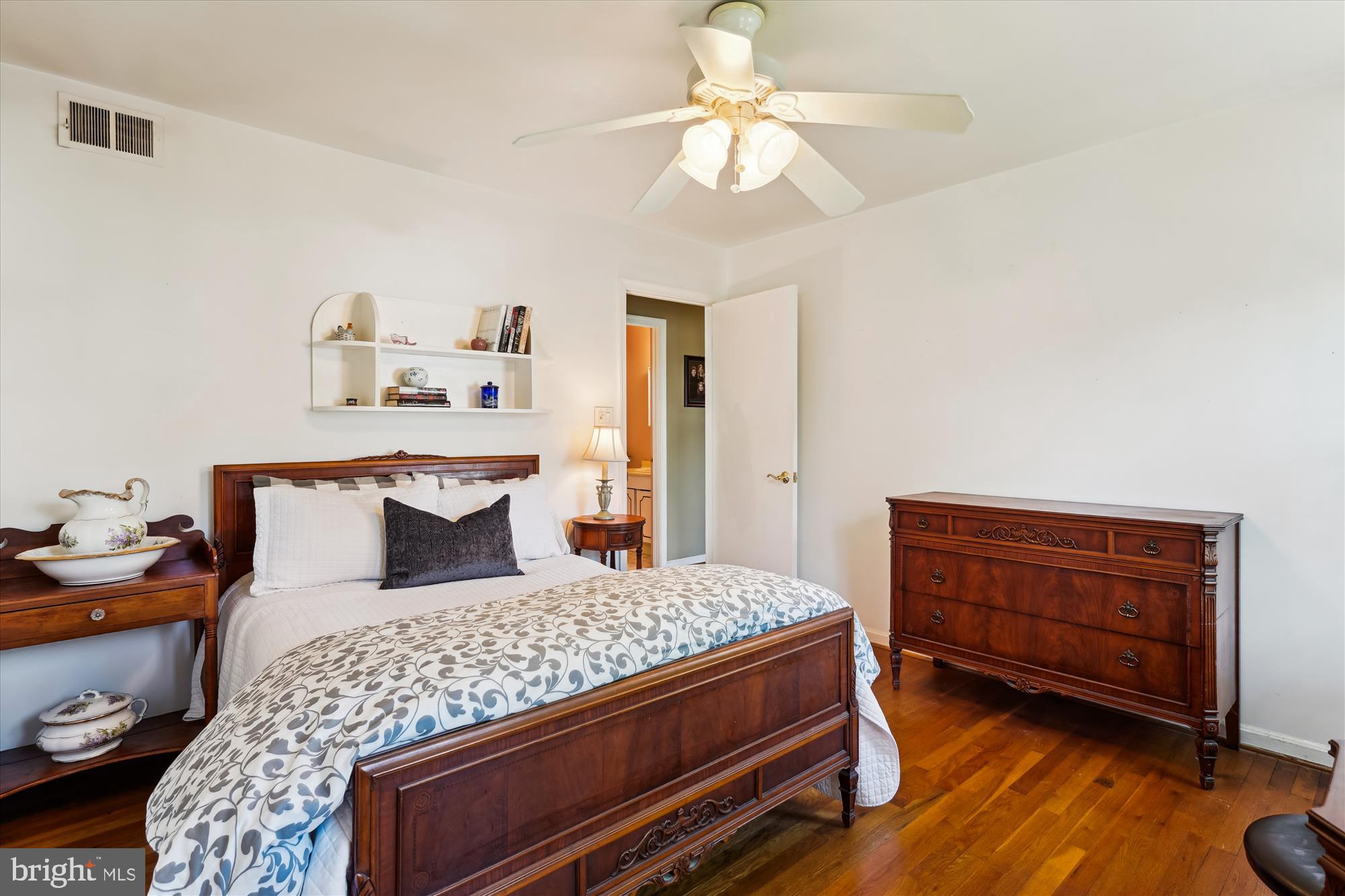 REGENCY ESTATES - Residential