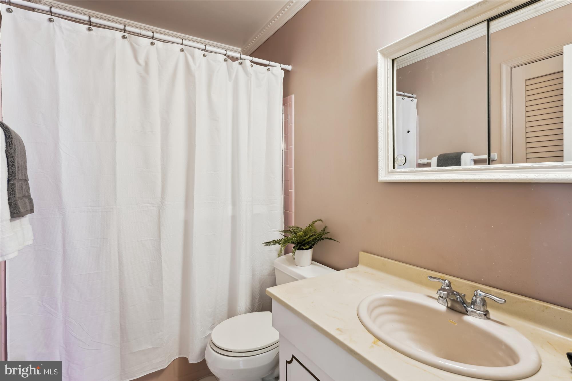 REGENCY ESTATES - Residential