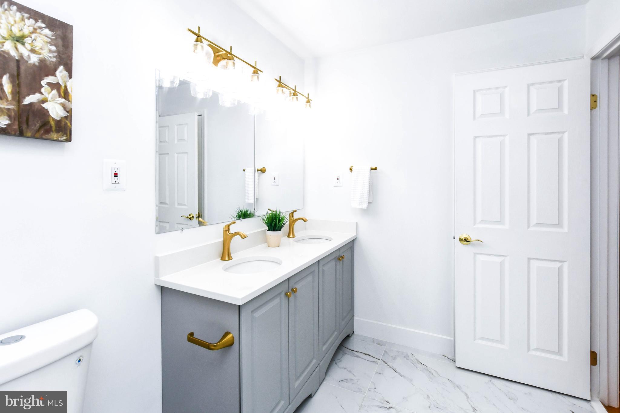 CALVERTON - Residential