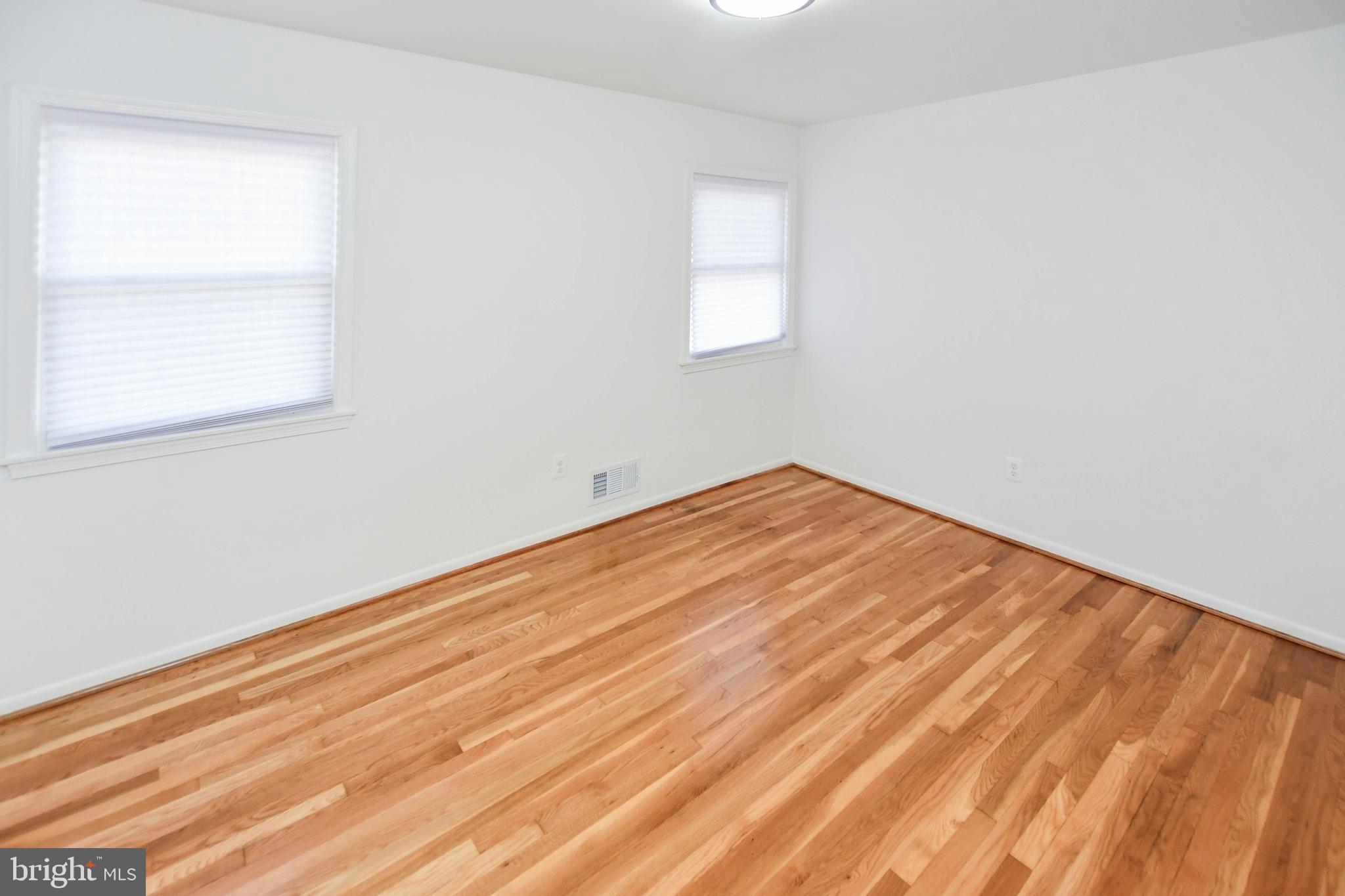 CALVERTON - Residential