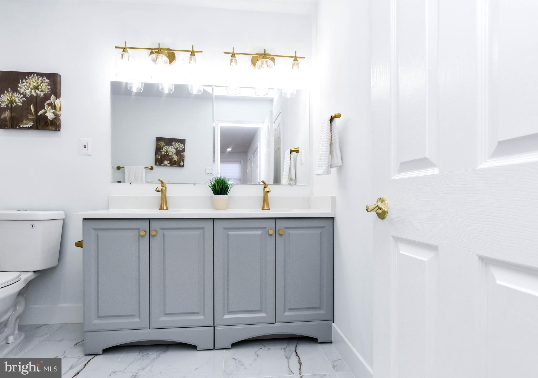 CALVERTON - Residential