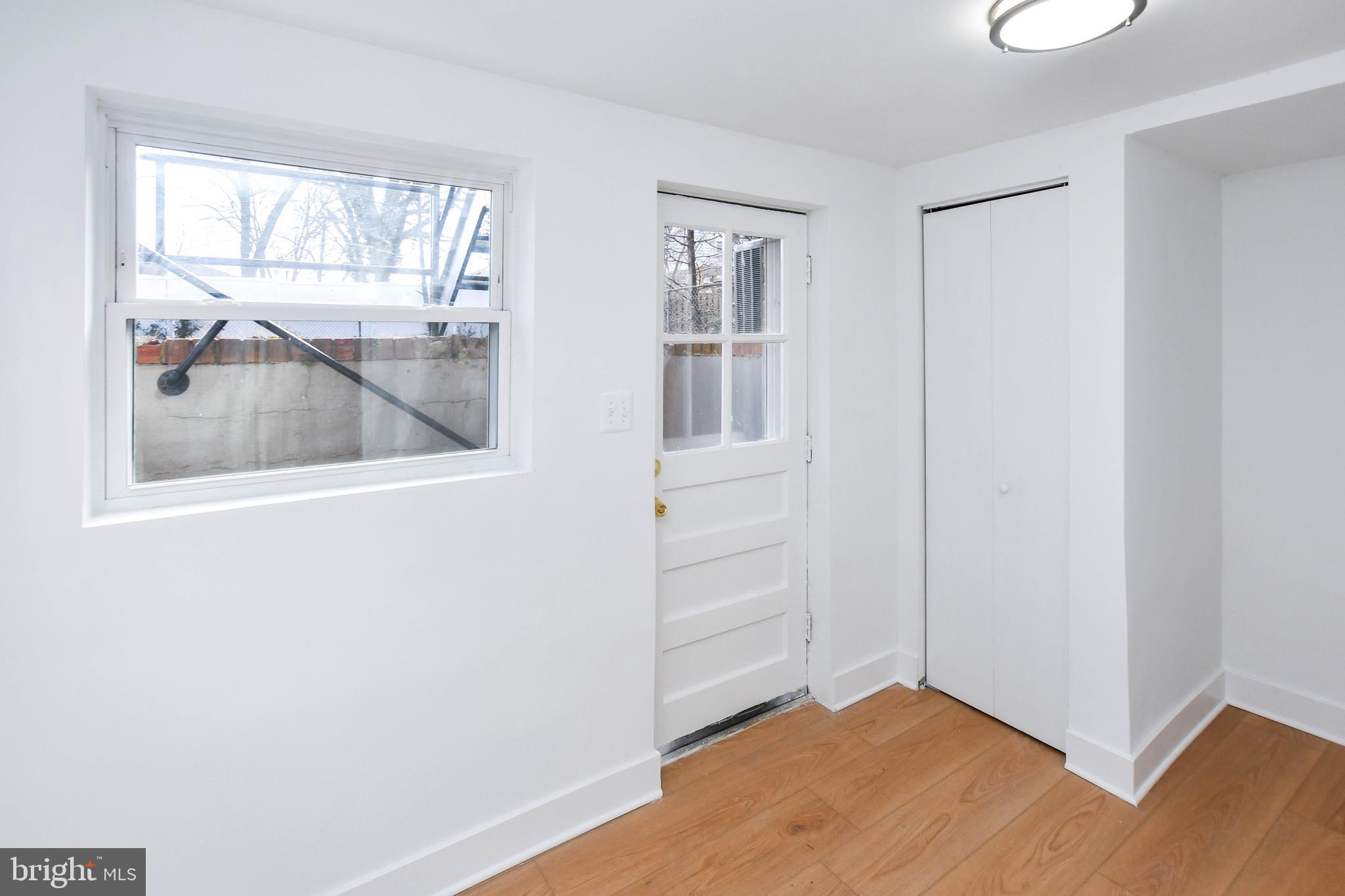 CALVERTON - Residential