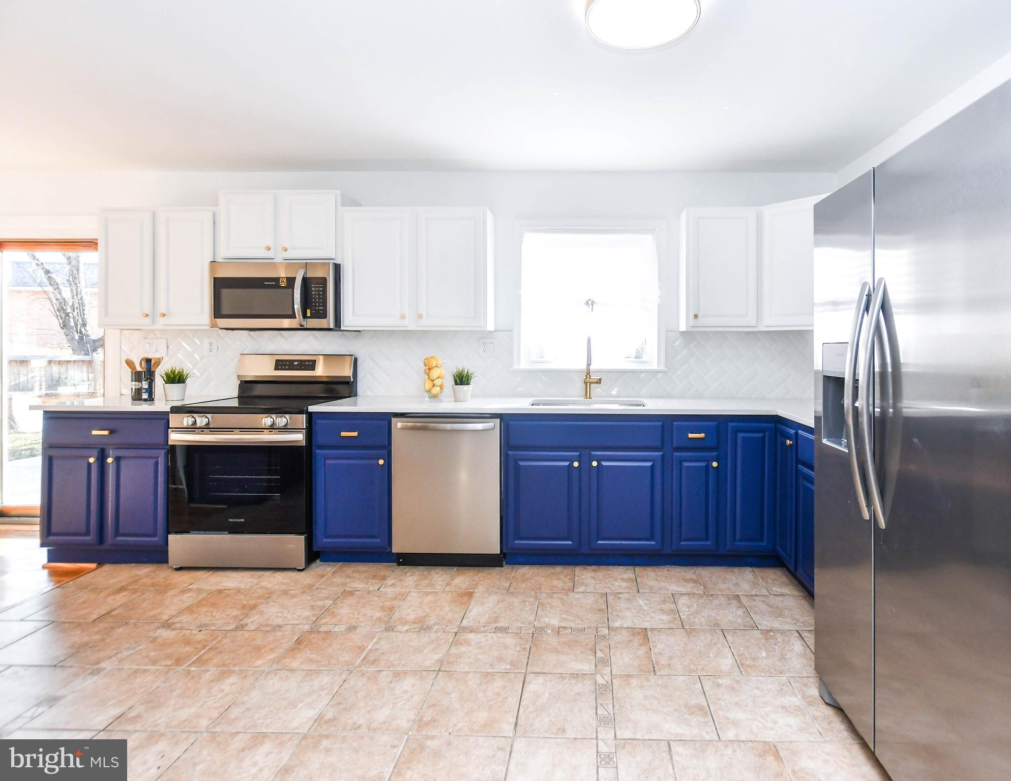 CALVERTON - Residential