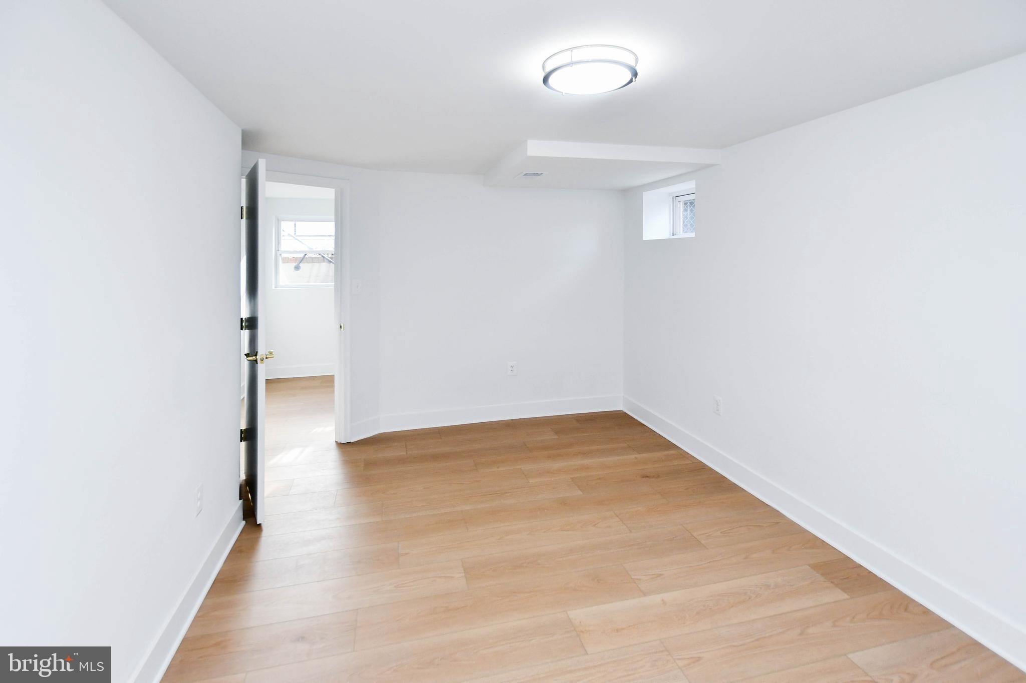 CALVERTON - Residential