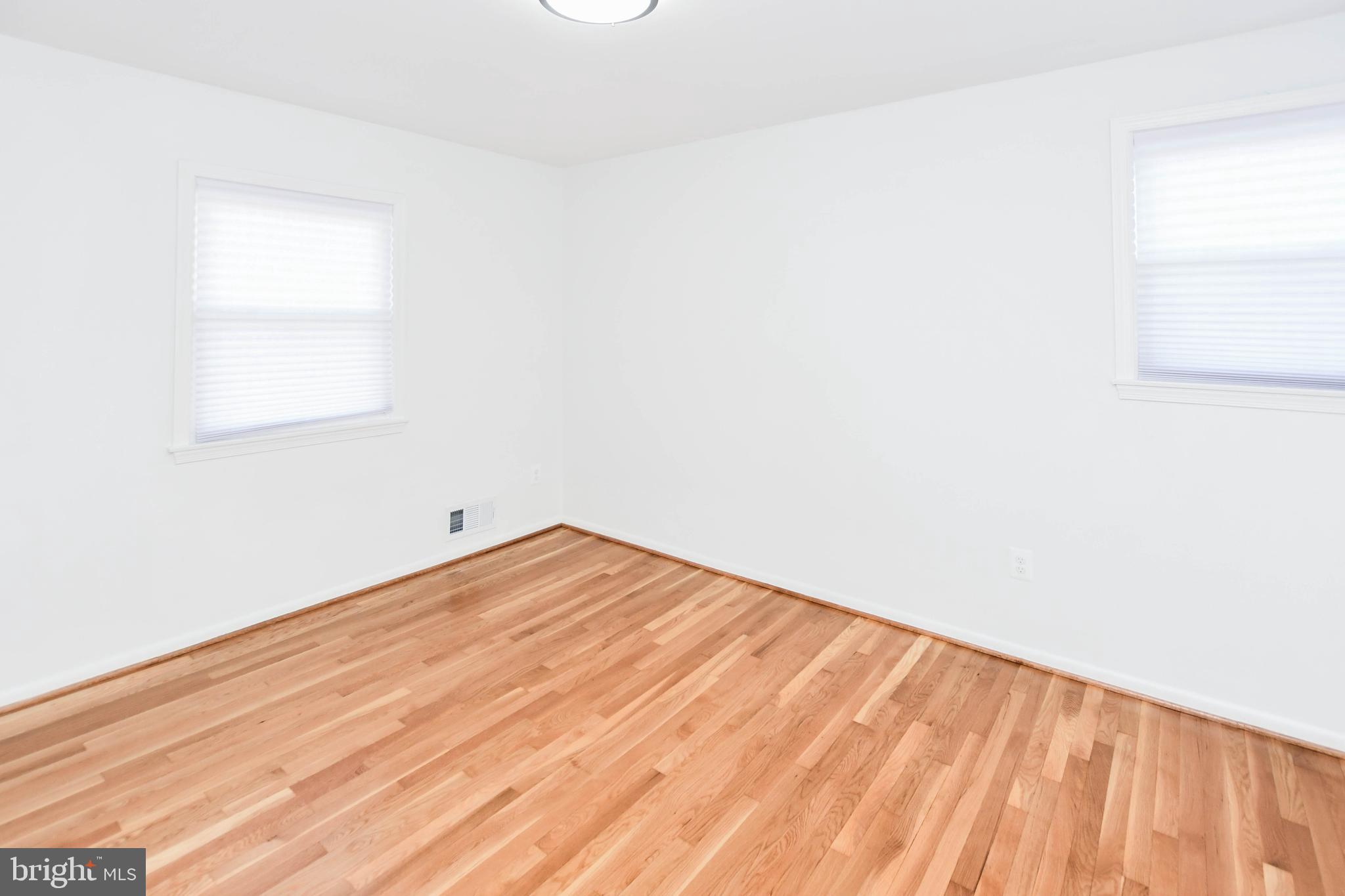 CALVERTON - Residential