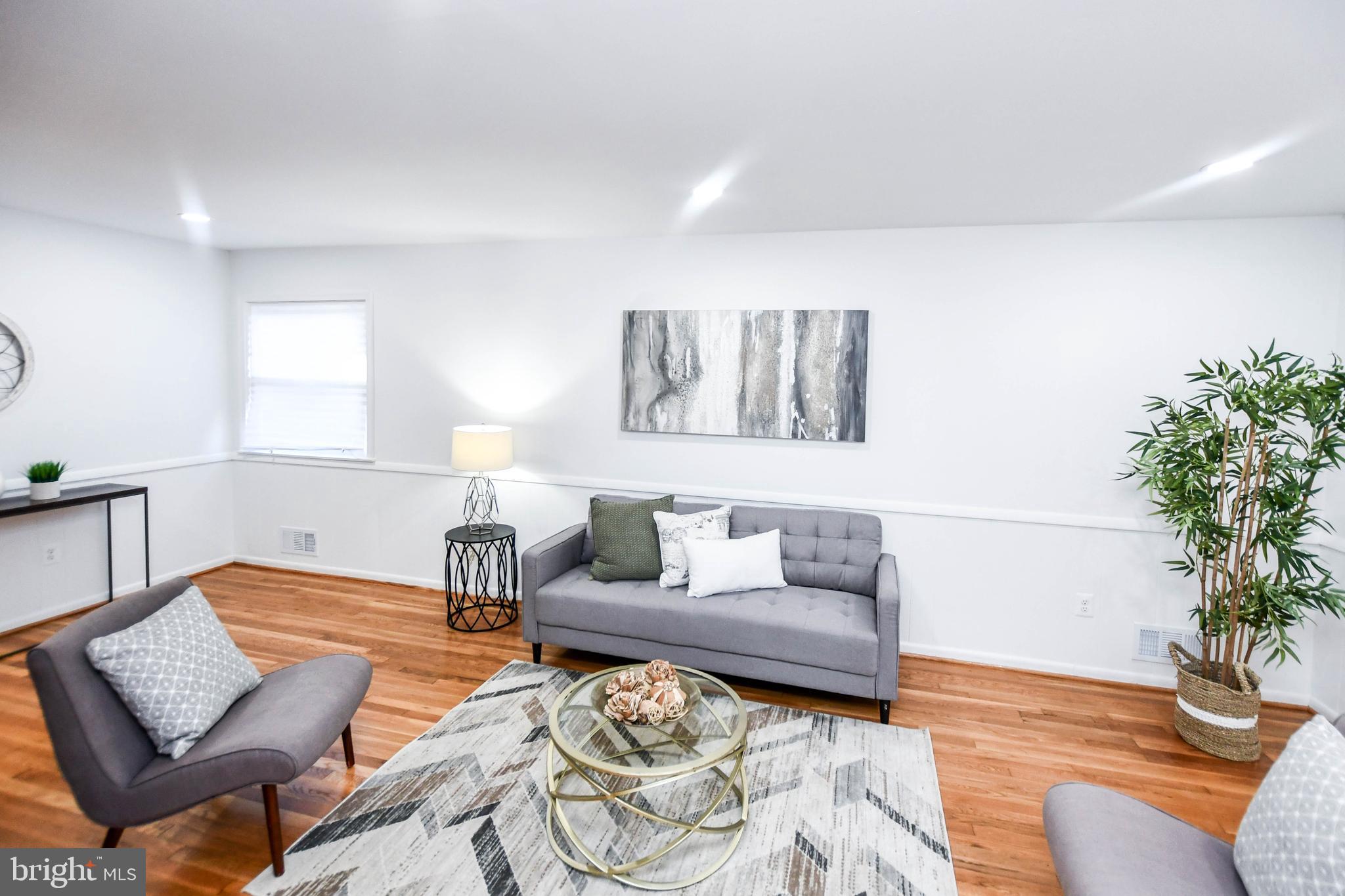 CALVERTON - Residential