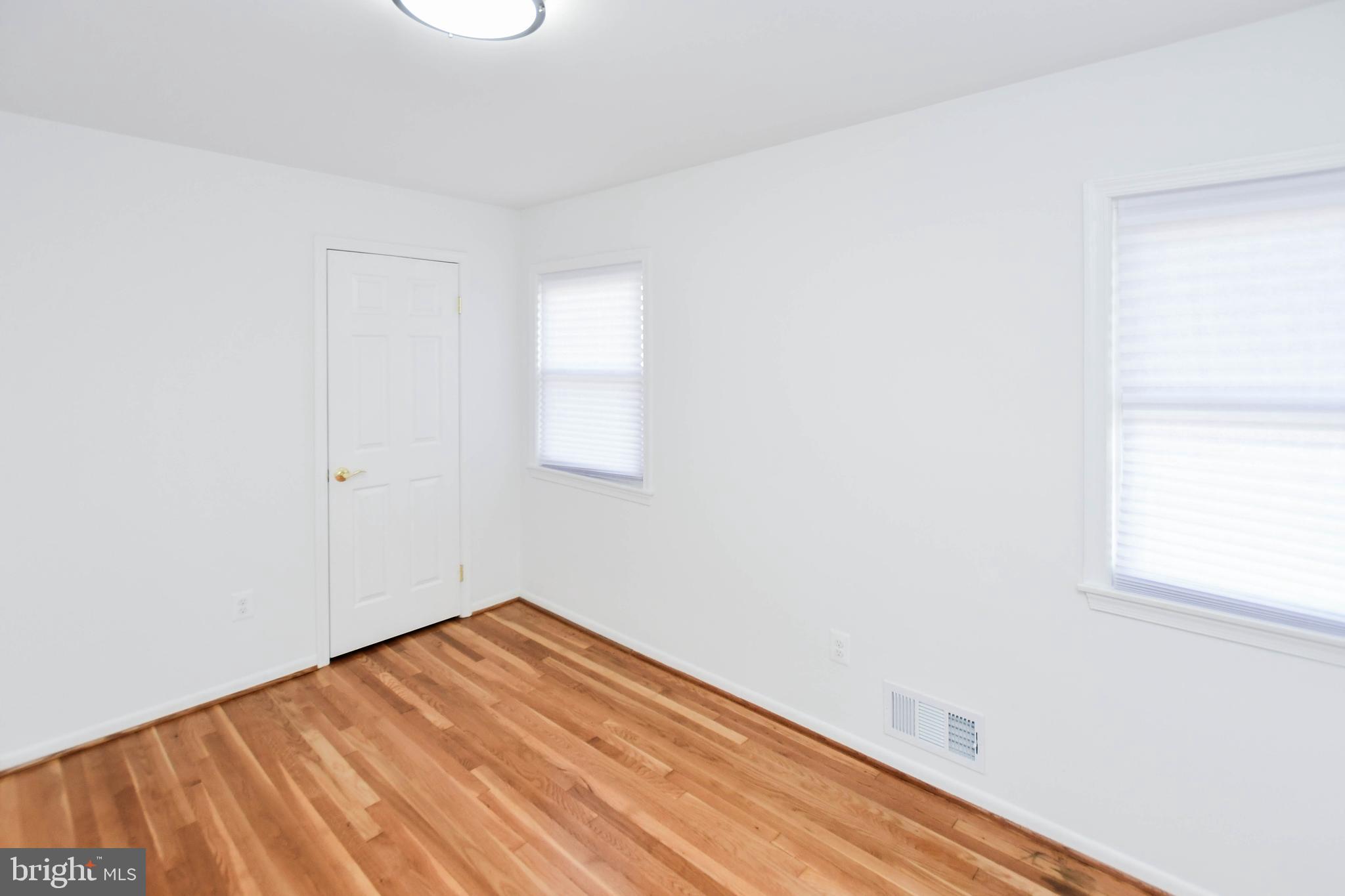 CALVERTON - Residential