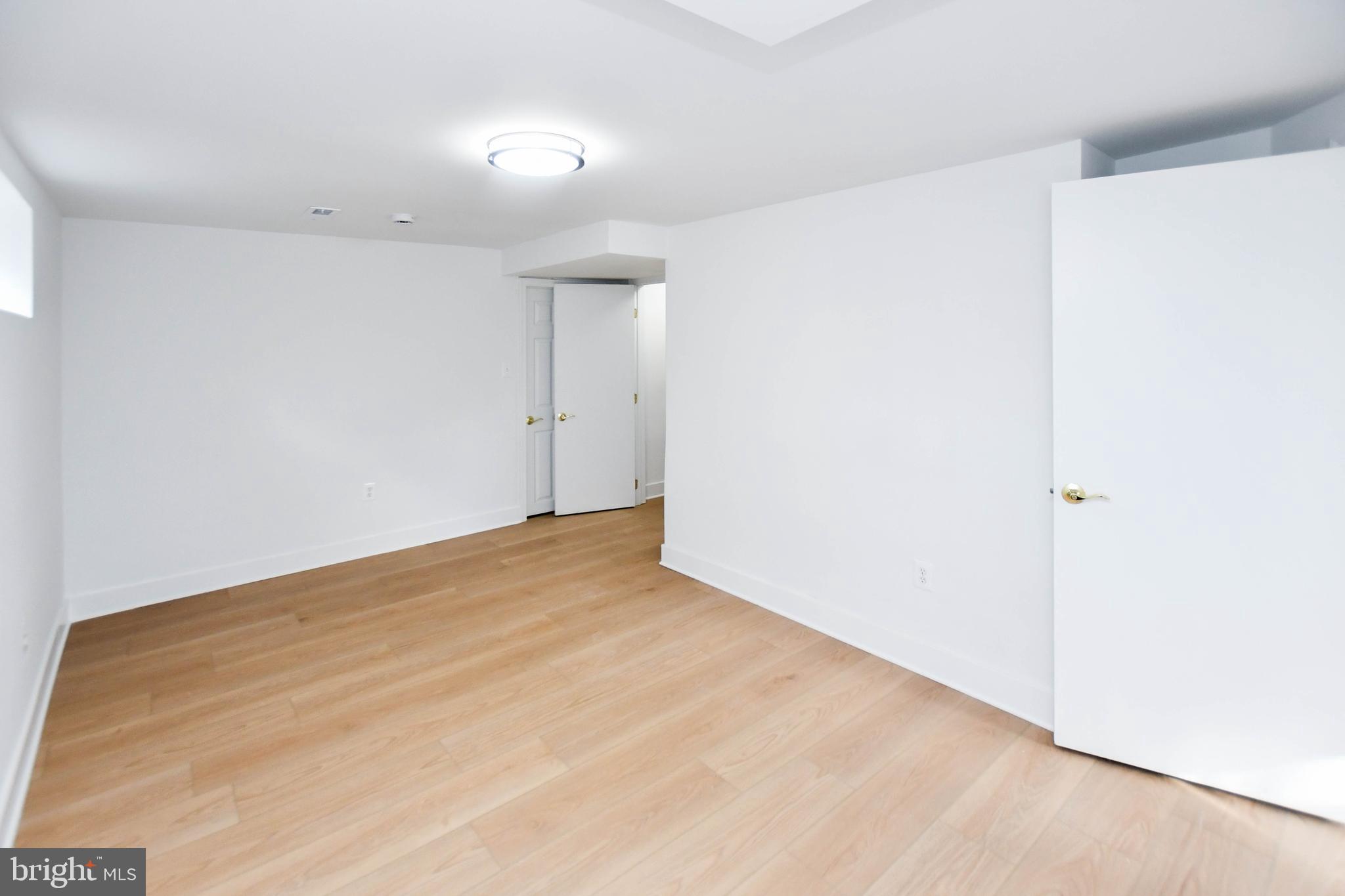 CALVERTON - Residential