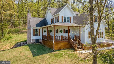 5266 FOOTHILLS LANE KEEZLETOWN VA 22832