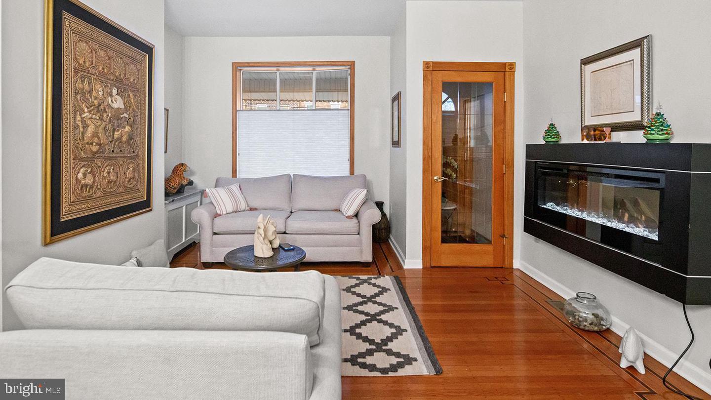 PHILADELPHIA - Residential
