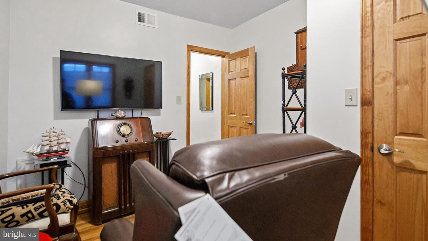 PHILADELPHIA - Residential
