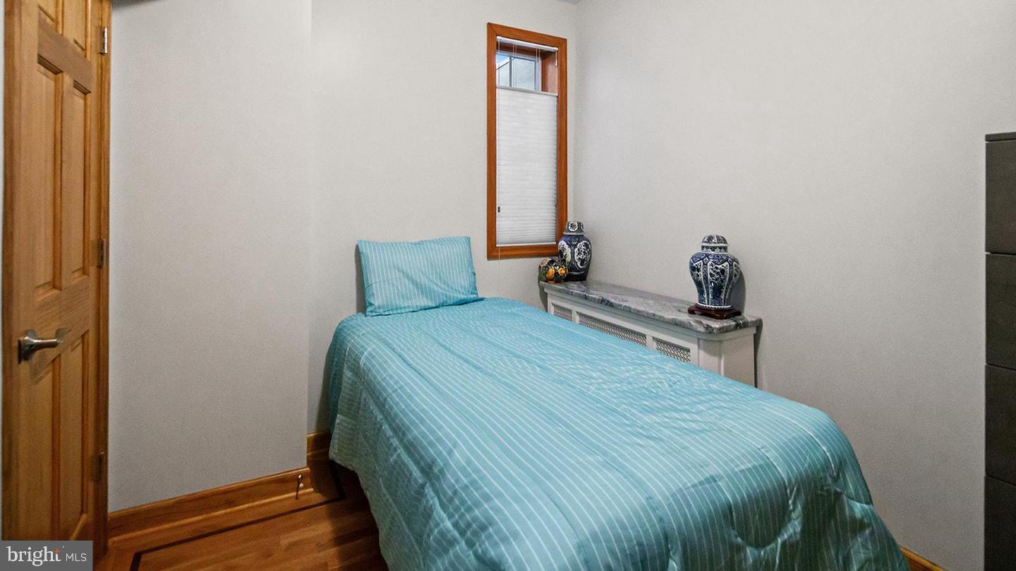 PHILADELPHIA - Residential