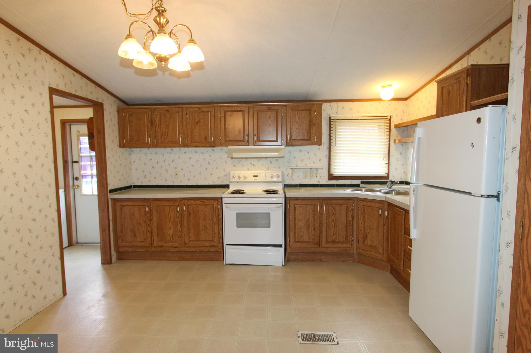 CITY OF CHARLES TOWN - Residential Lease