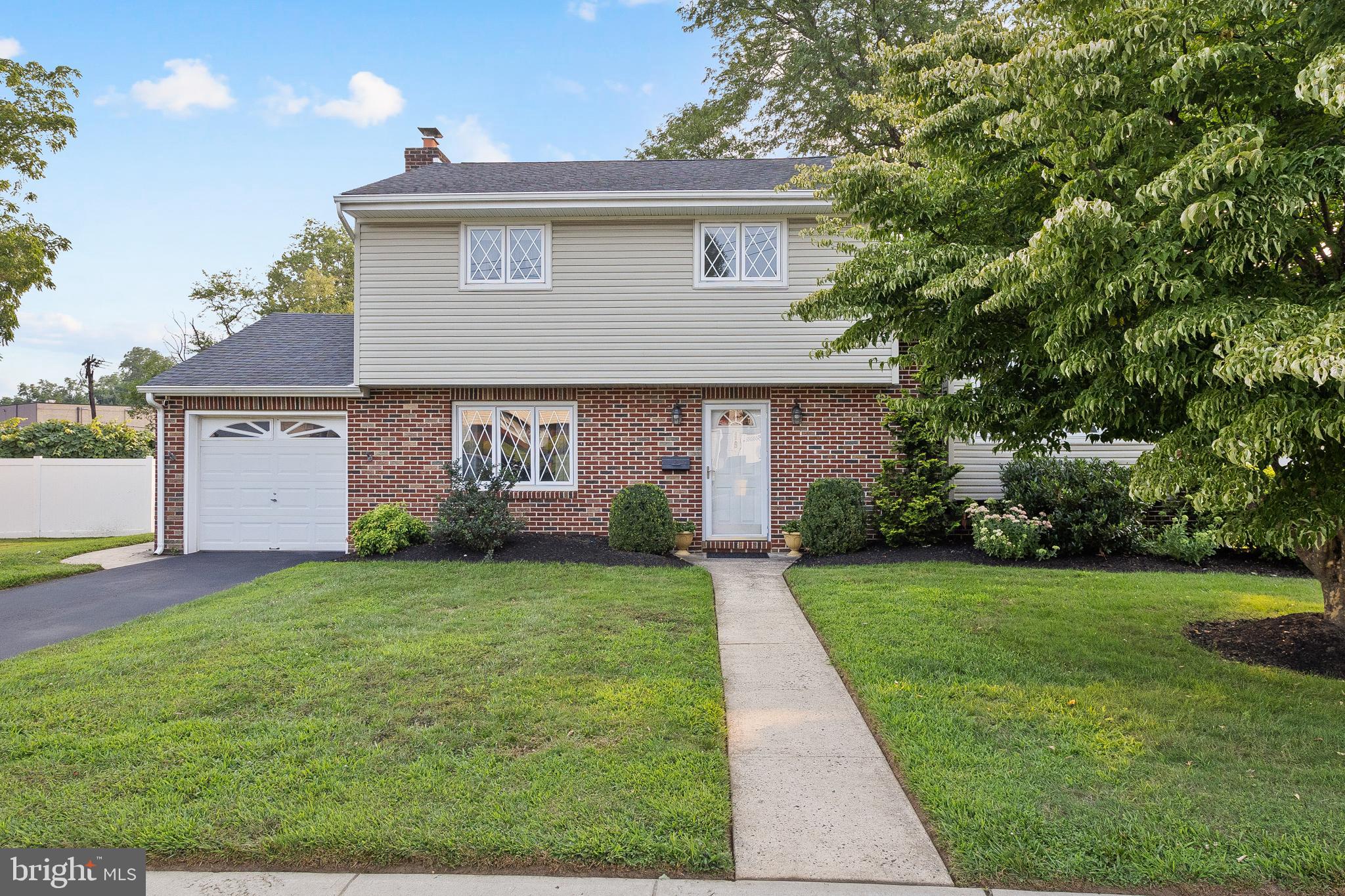 19 MARCIA DRIVE