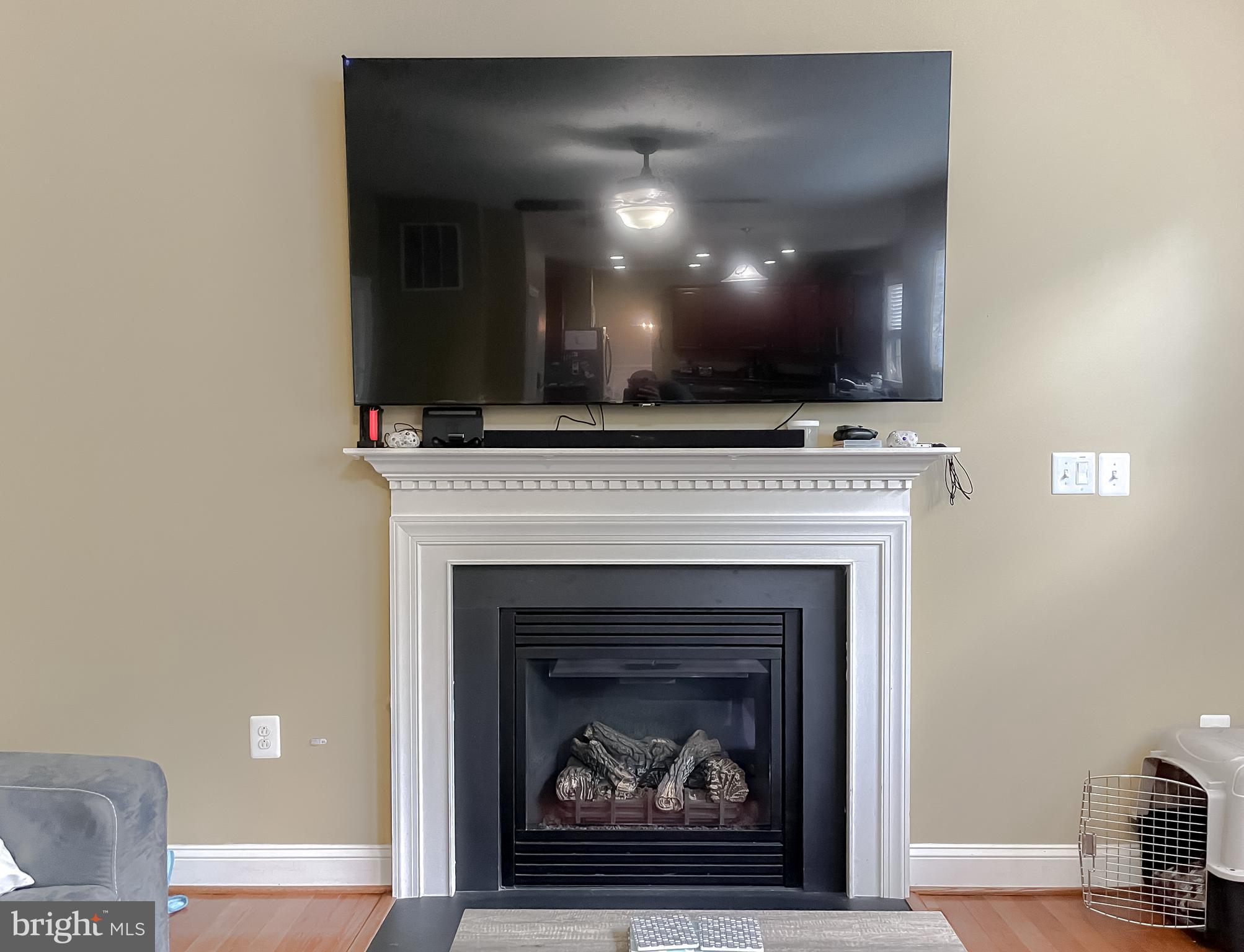 ACADEMY HILLS - Residential Lease