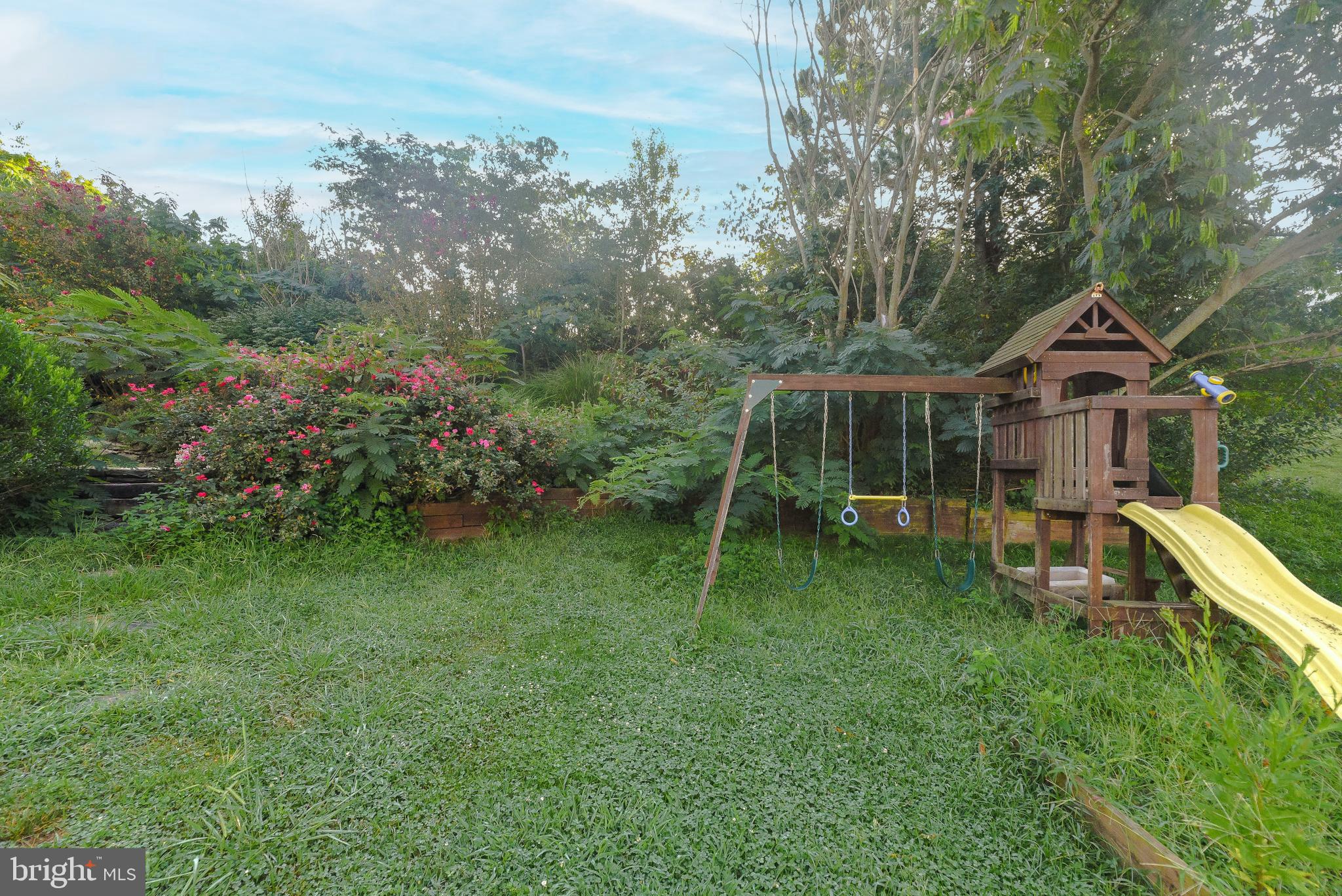 ACADEMY HILLS - Residential Lease