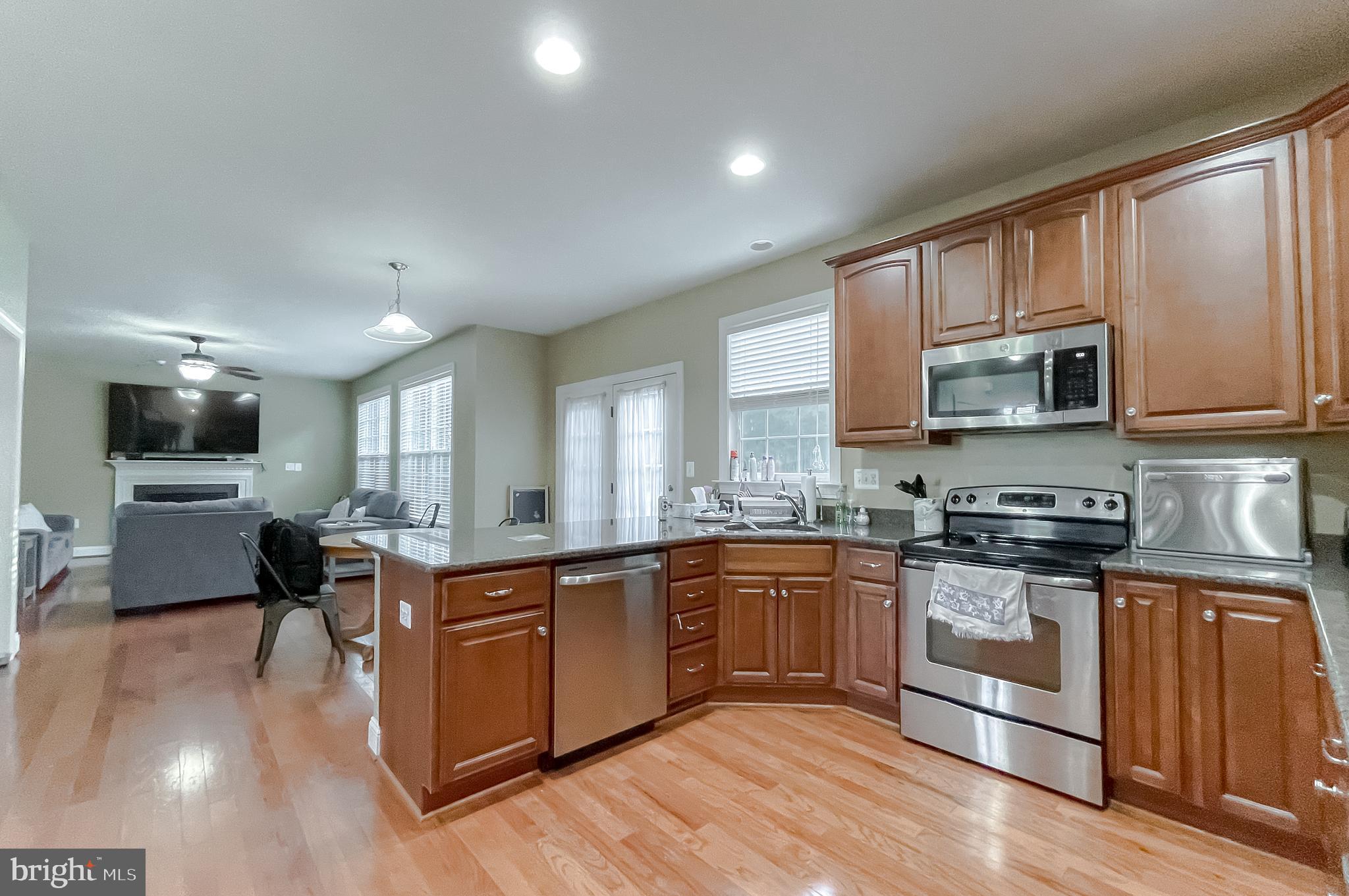 ACADEMY HILLS - Residential Lease