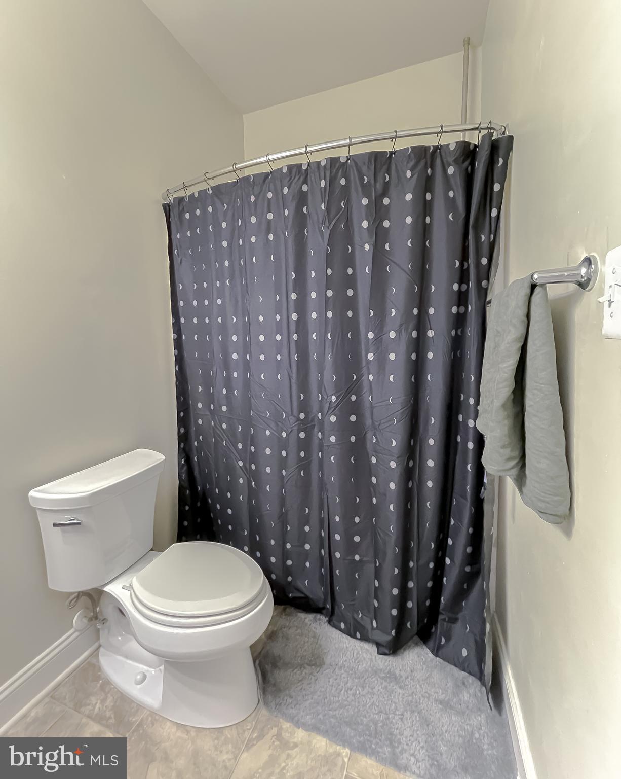 ACADEMY HILLS - Residential Lease