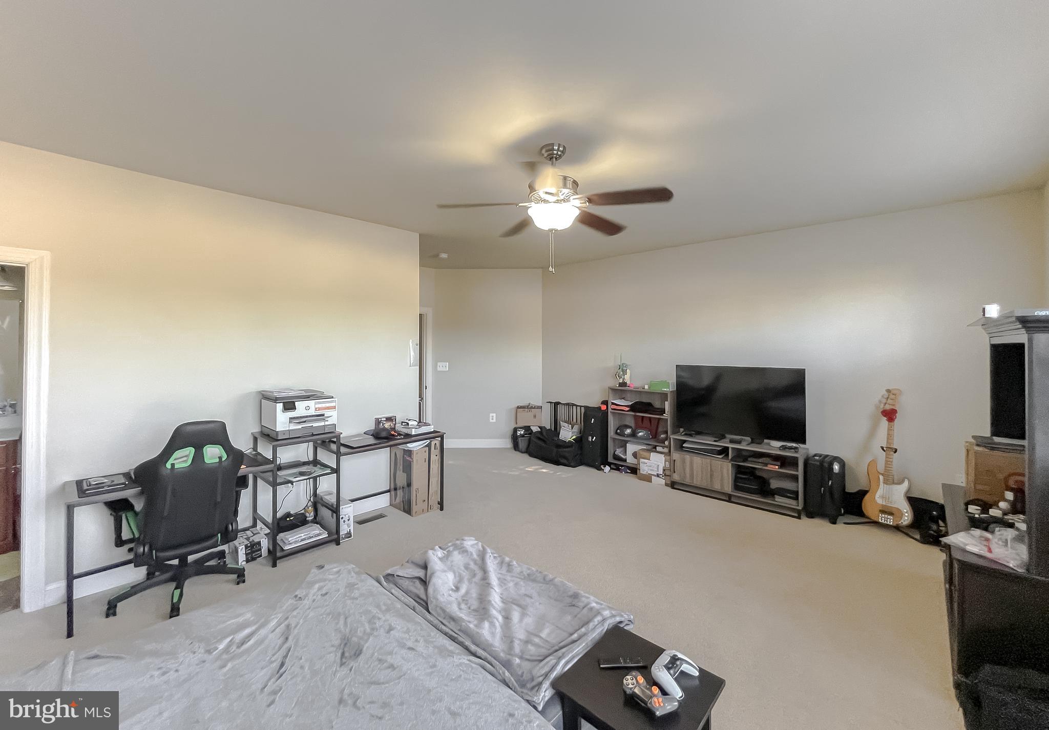 ACADEMY HILLS - Residential Lease