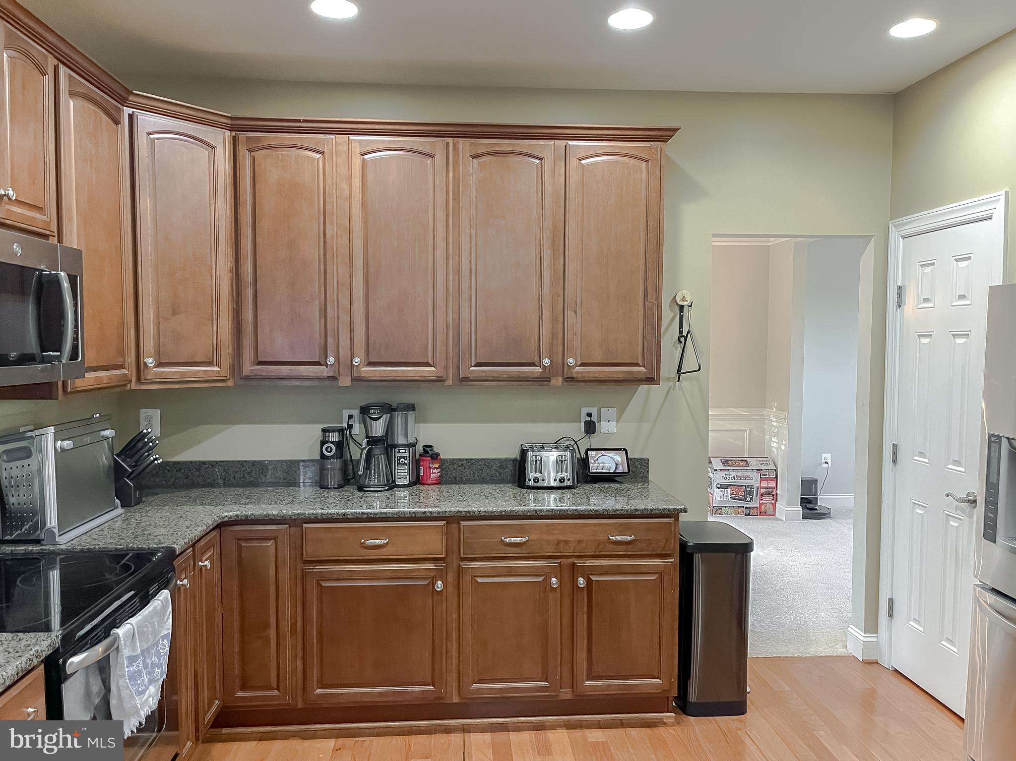 ACADEMY HILLS - Residential Lease