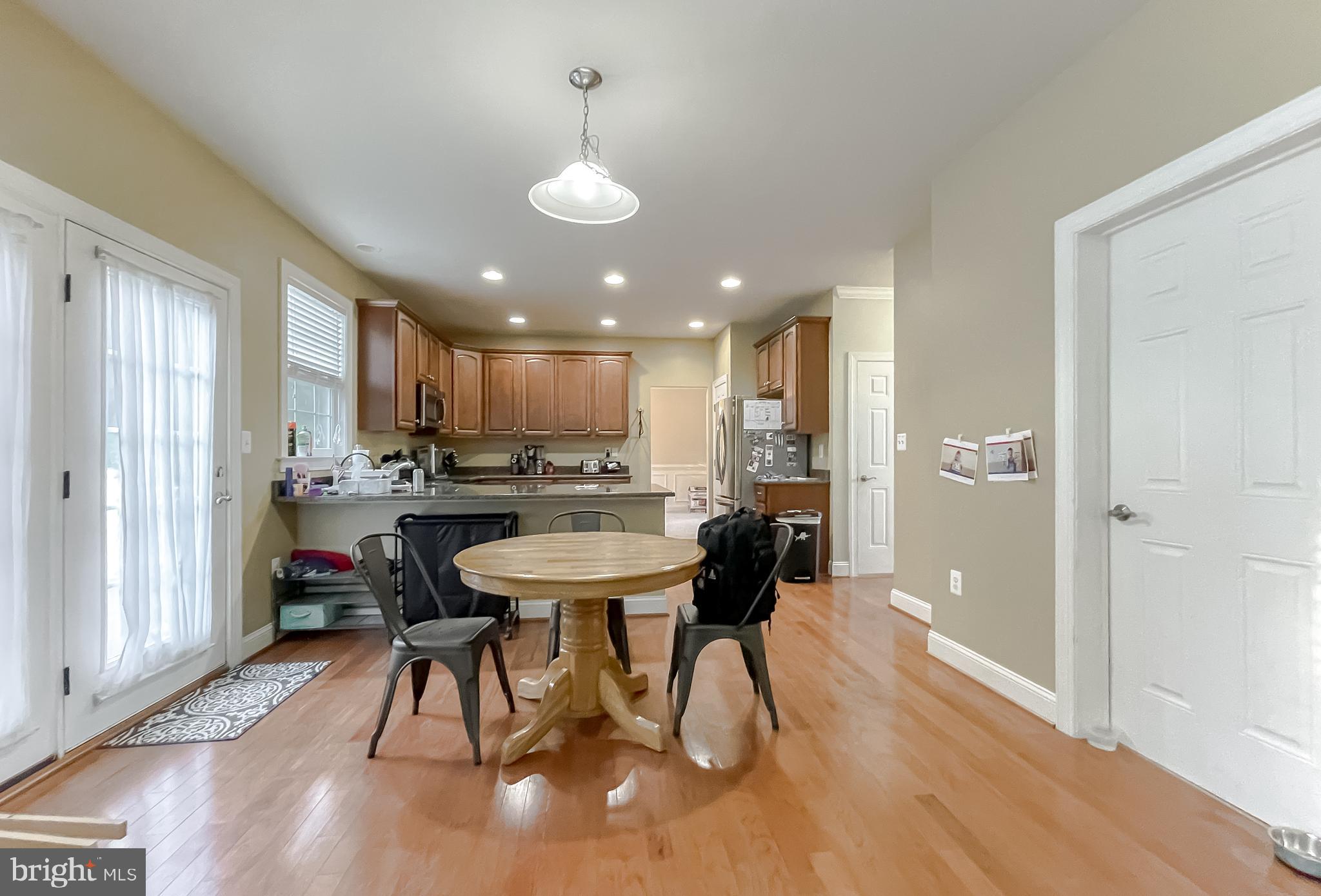 ACADEMY HILLS - Residential Lease