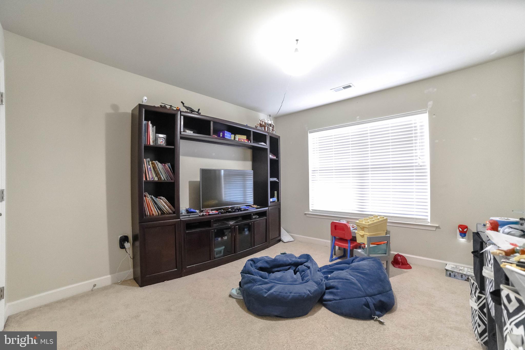 ACADEMY HILLS - Residential Lease