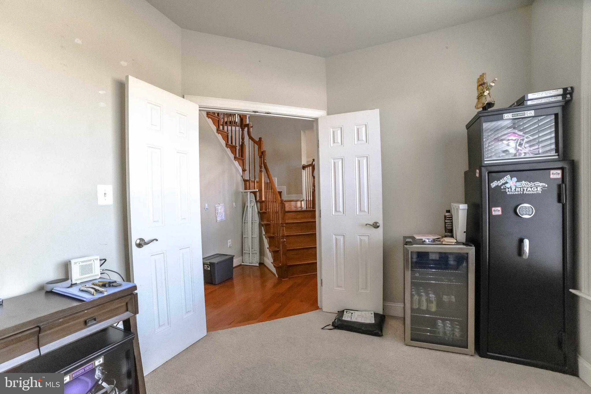 ACADEMY HILLS - Residential Lease