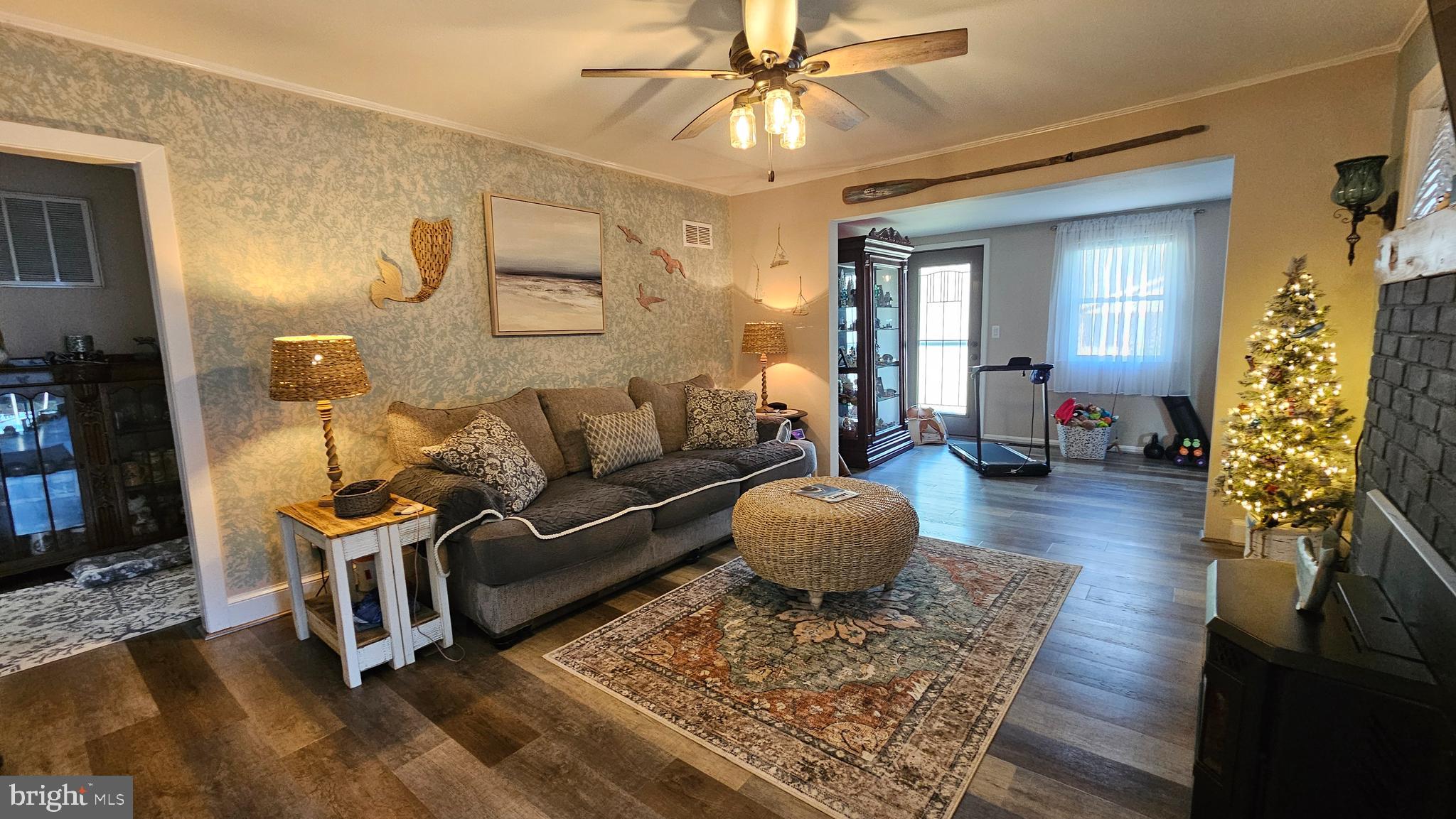 HOLIDAY BEACH - Residential