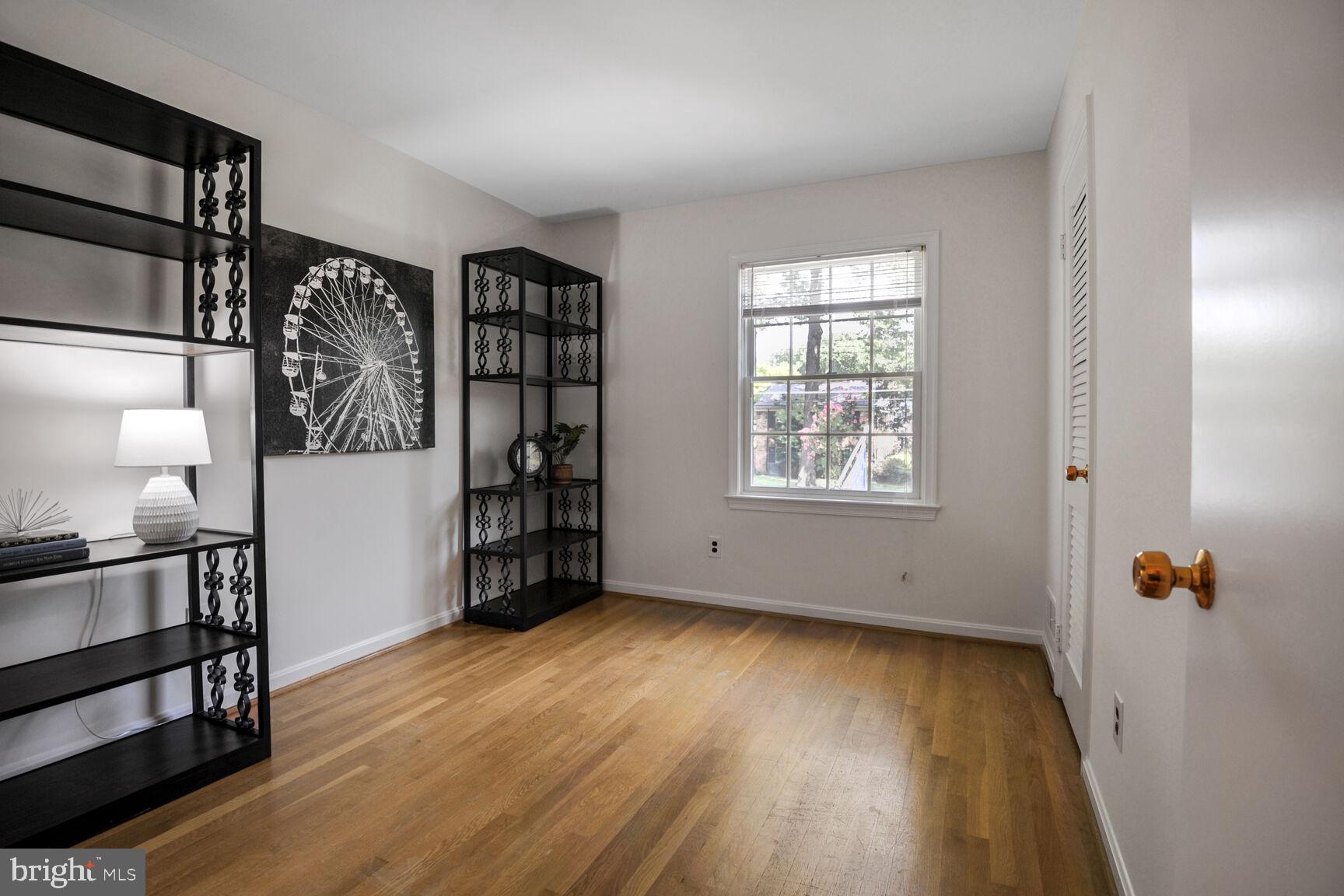 FALLS HILL - Residential