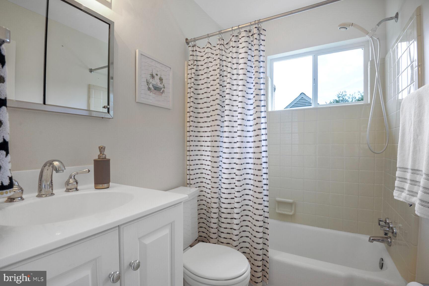 FALLS HILL - Residential