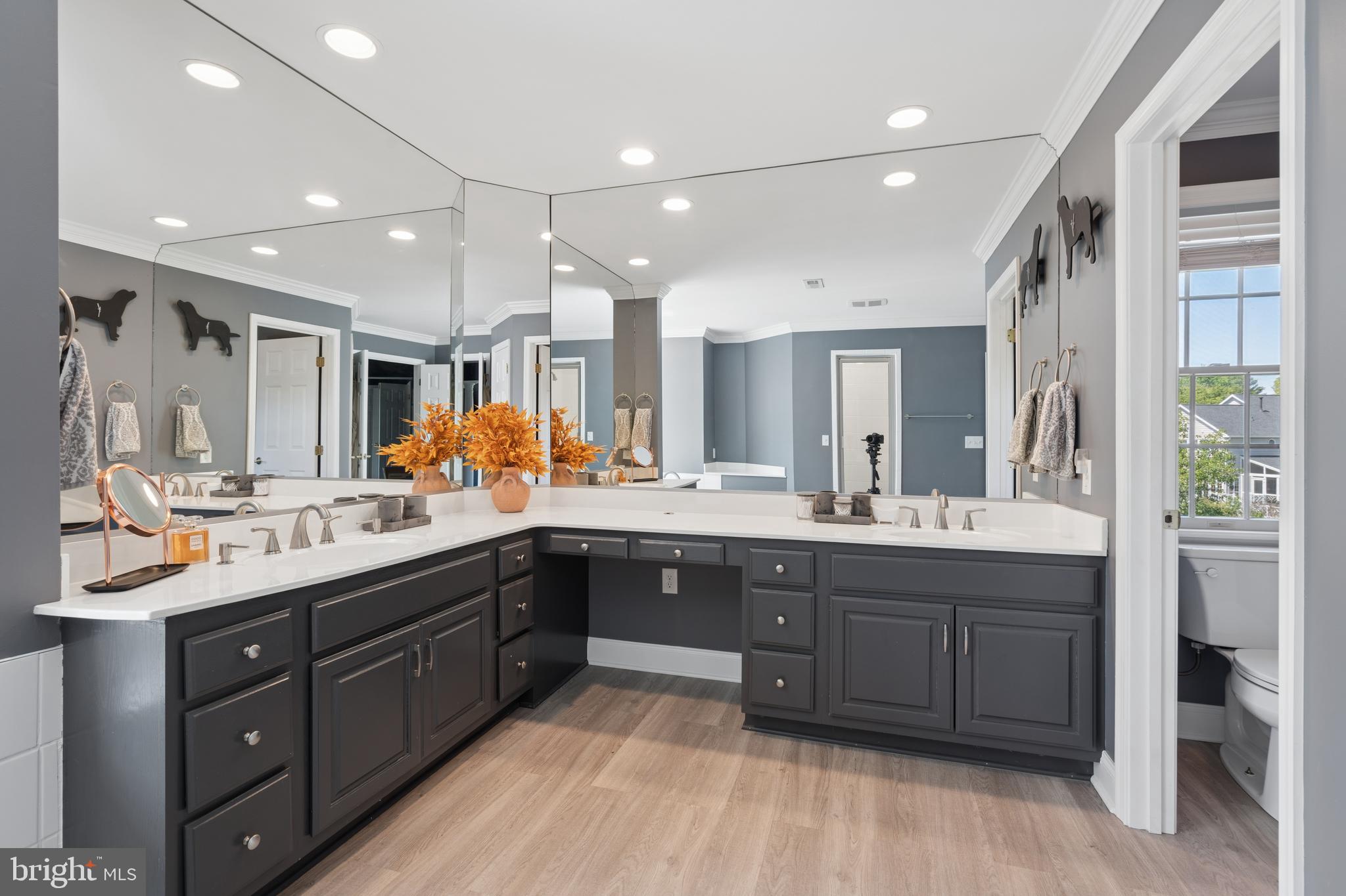 HOLLY HILLS - Residential