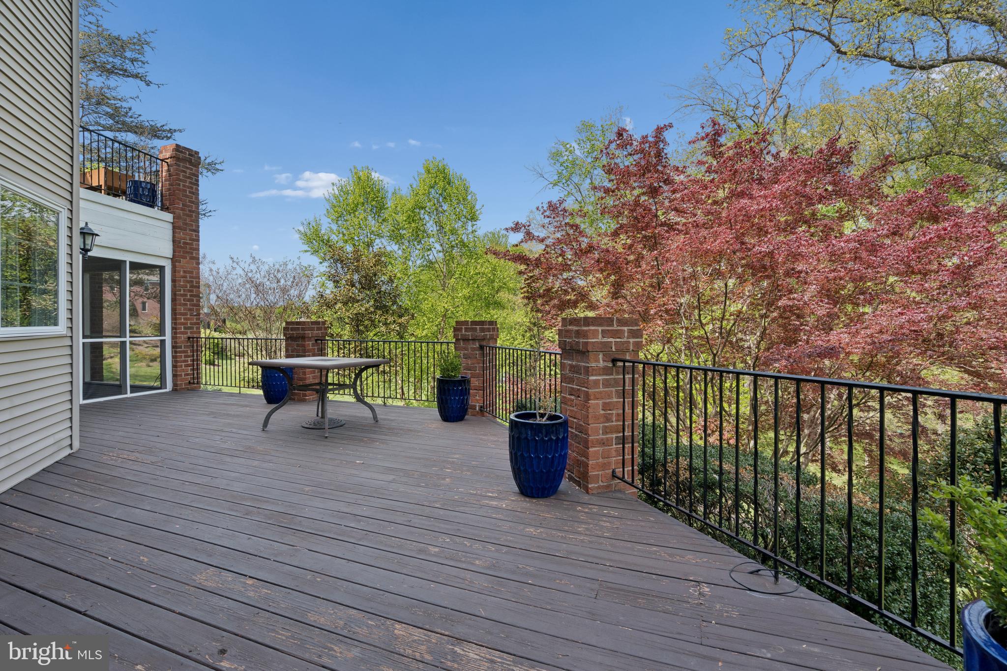 HOLLY HILLS - Residential