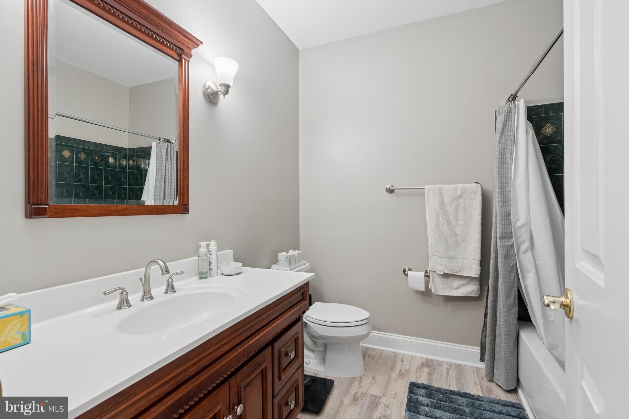 HOLLY HILLS - Residential