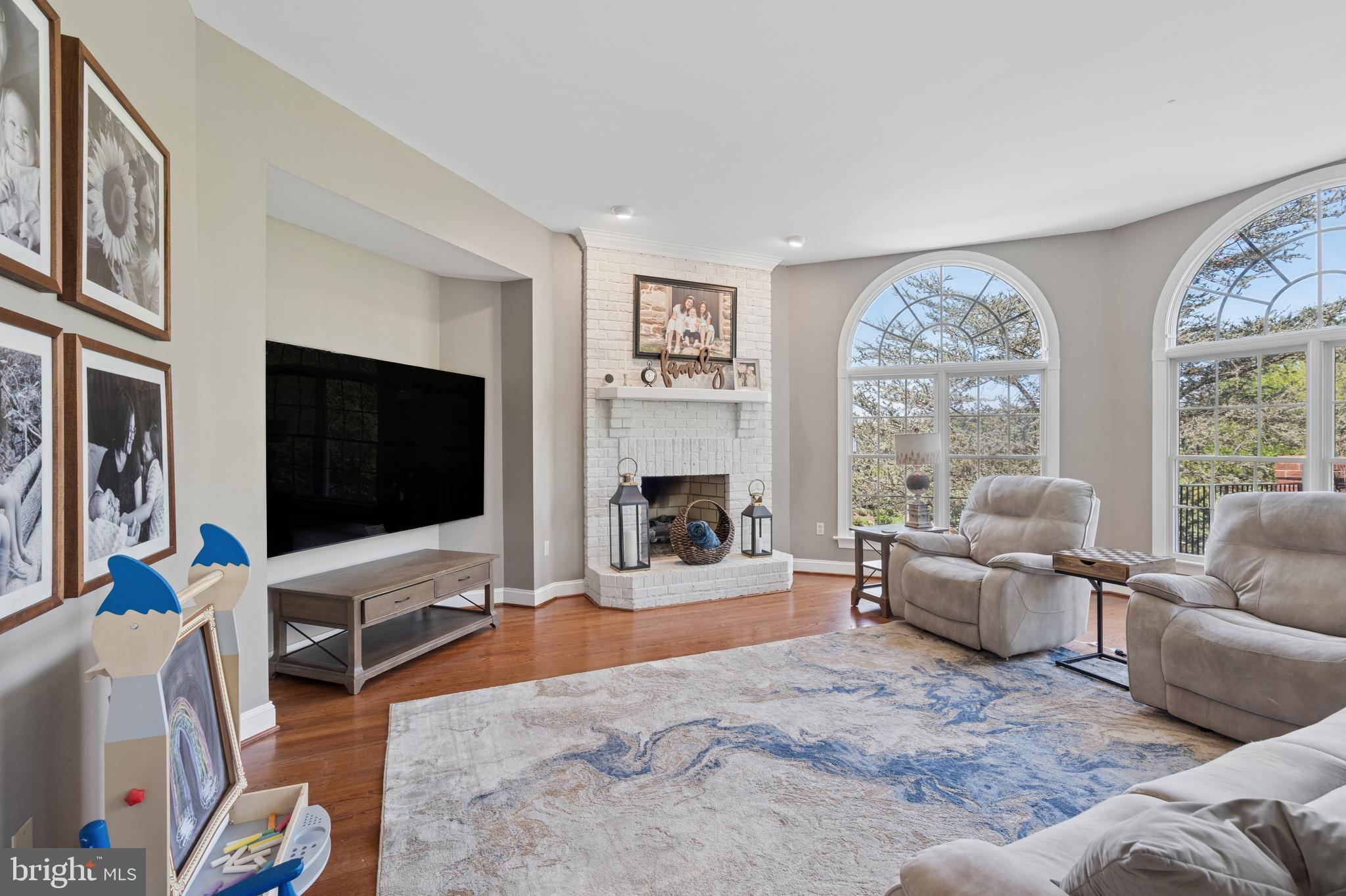 HOLLY HILLS - Residential