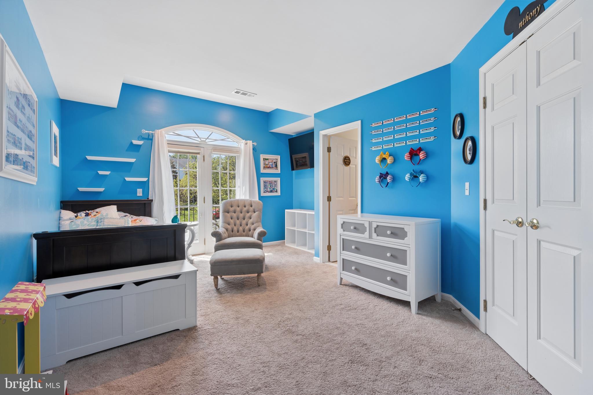 HOLLY HILLS - Residential