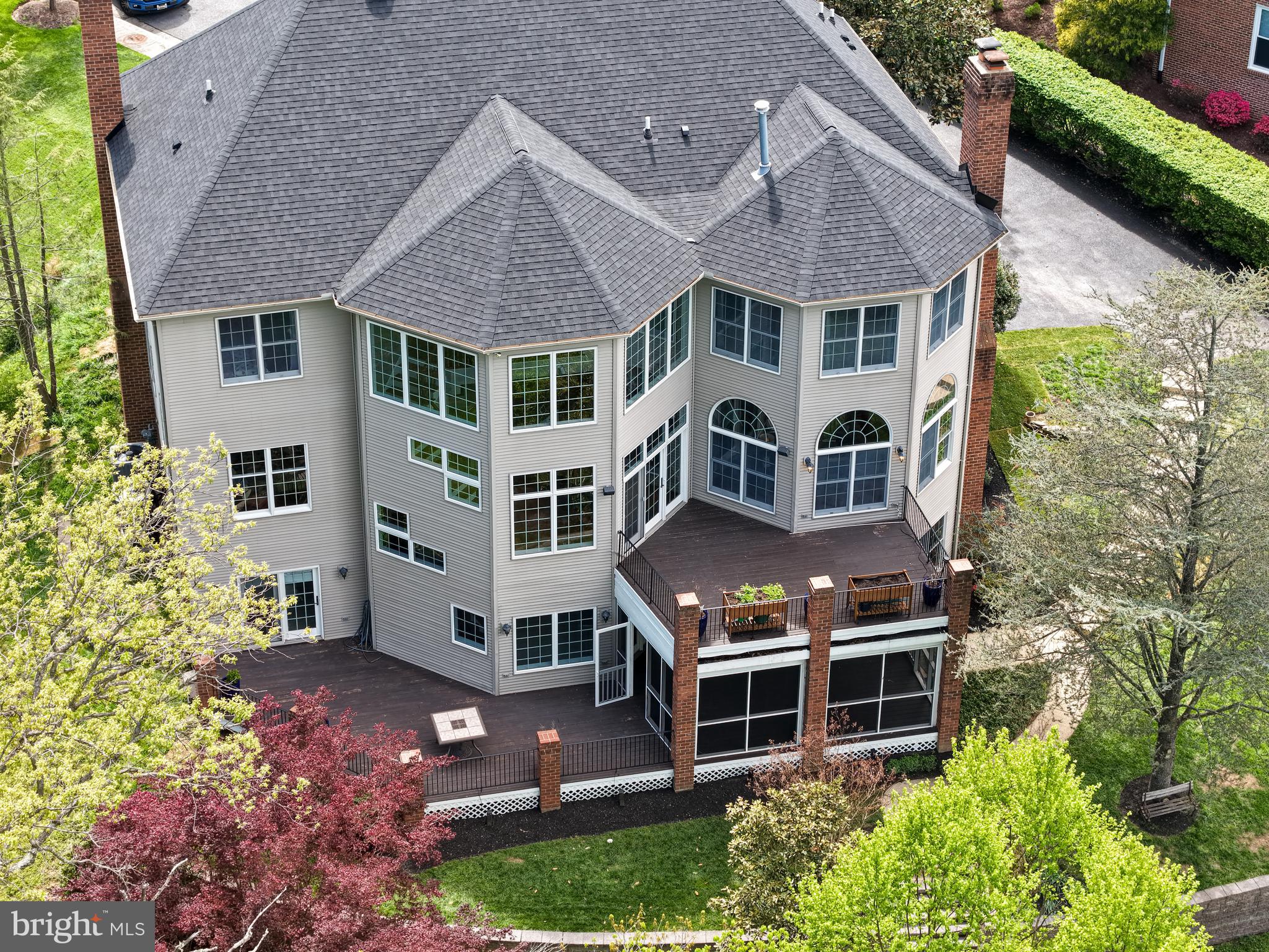 HOLLY HILLS - Residential